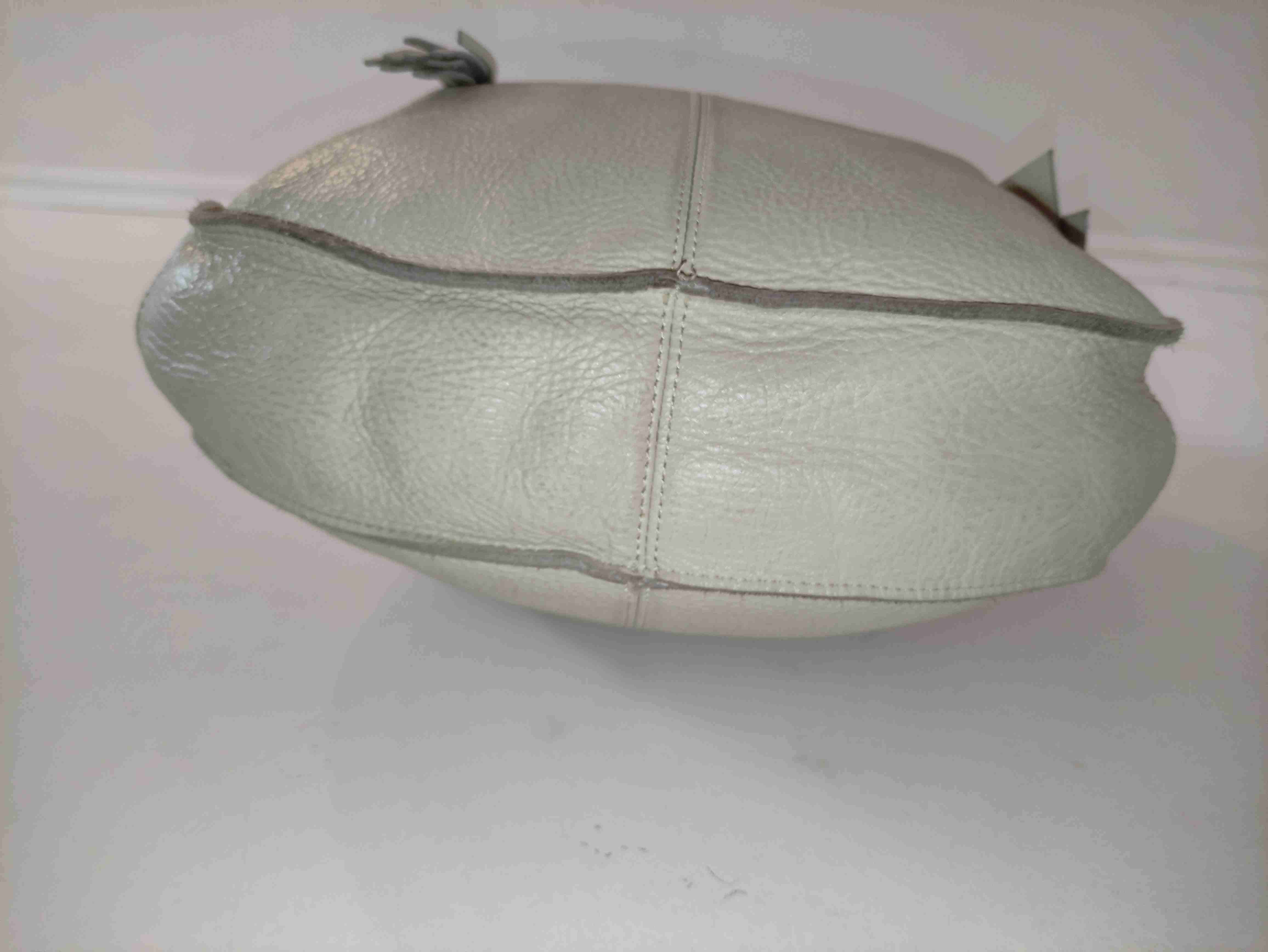 Cartera estilo hobo de cuero - miniatura 3