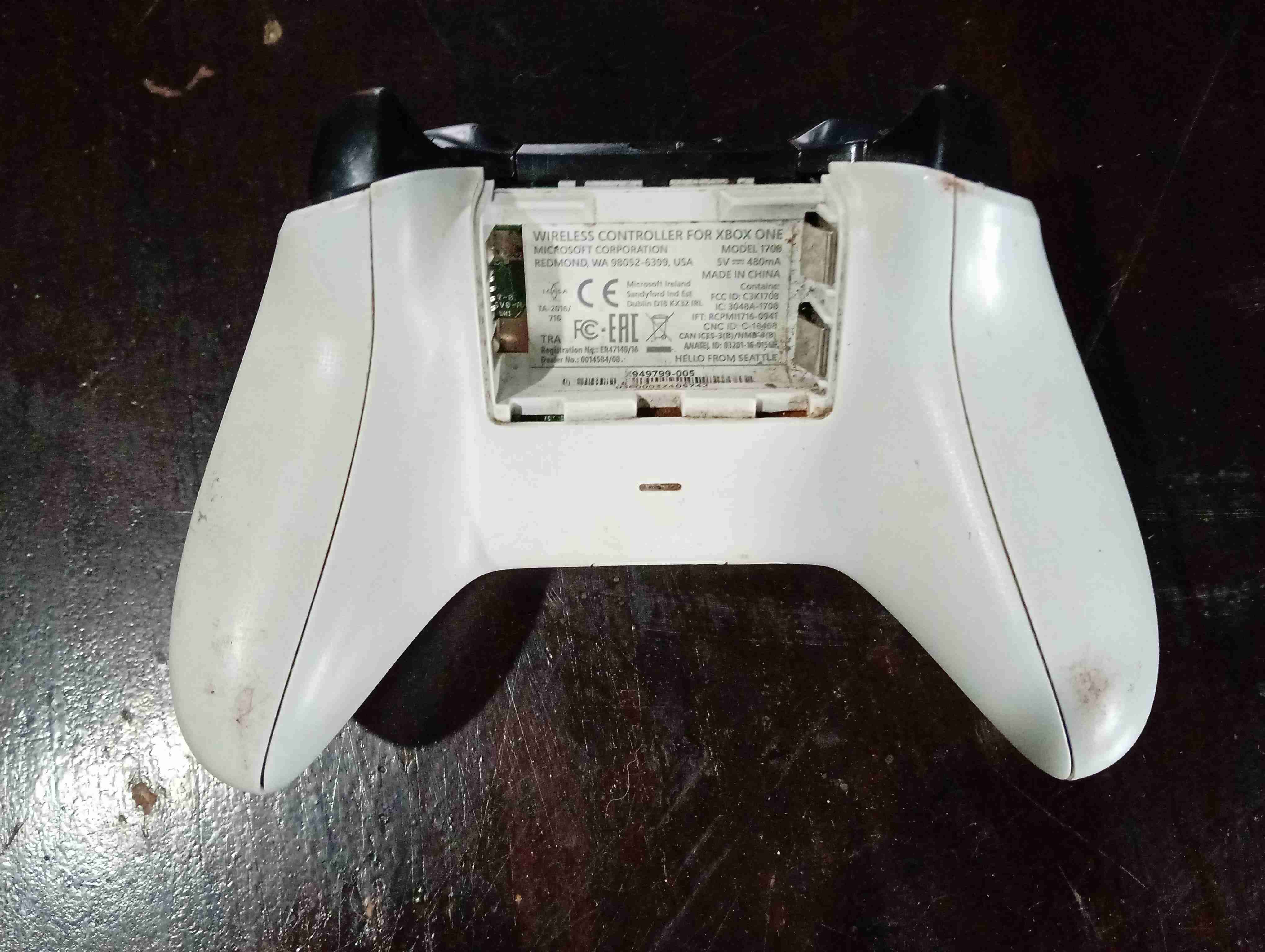 Control Xbox One dañado - miniatura 2