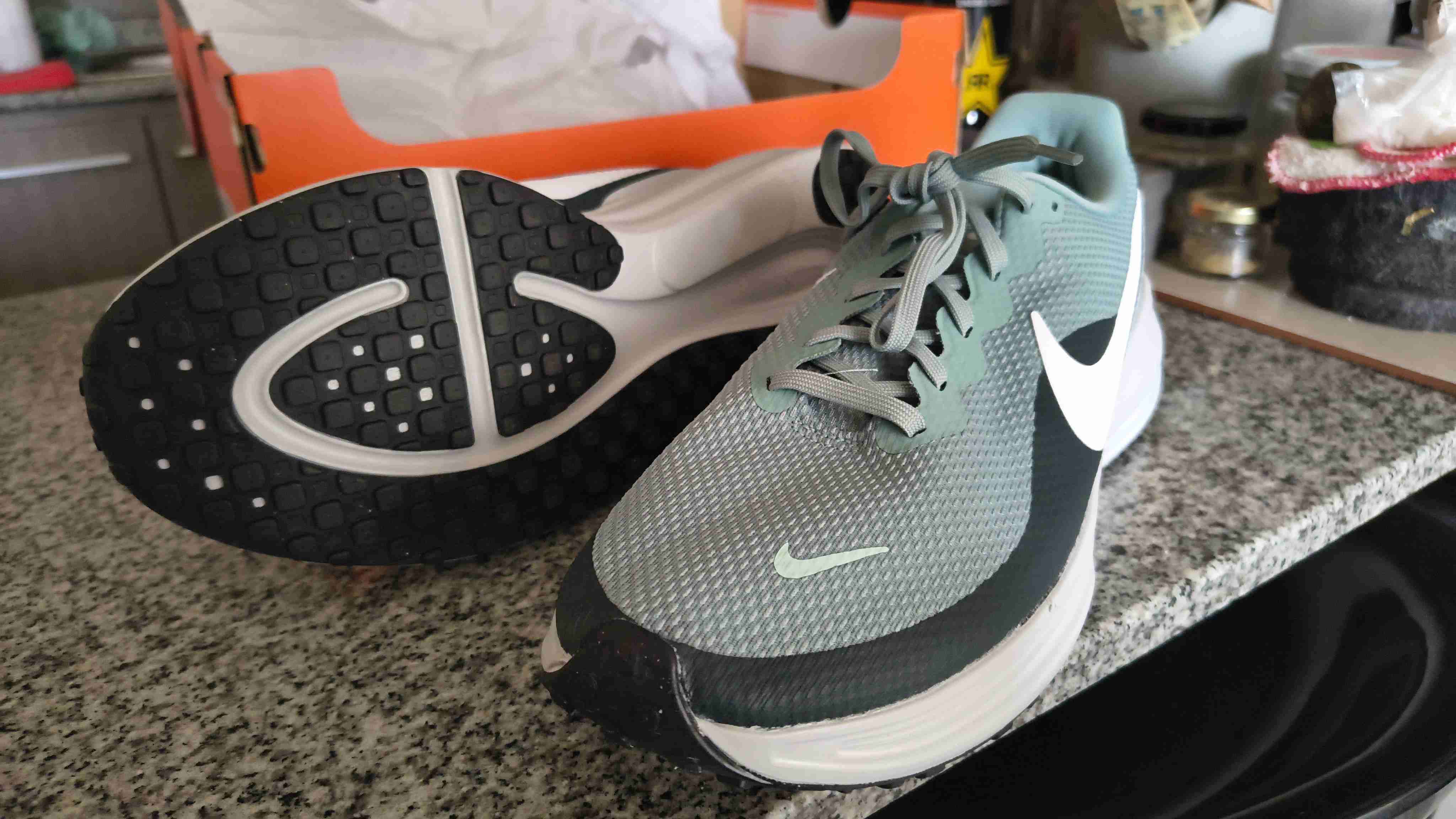 Zapatillas Nike verde y gris - miniatura 2