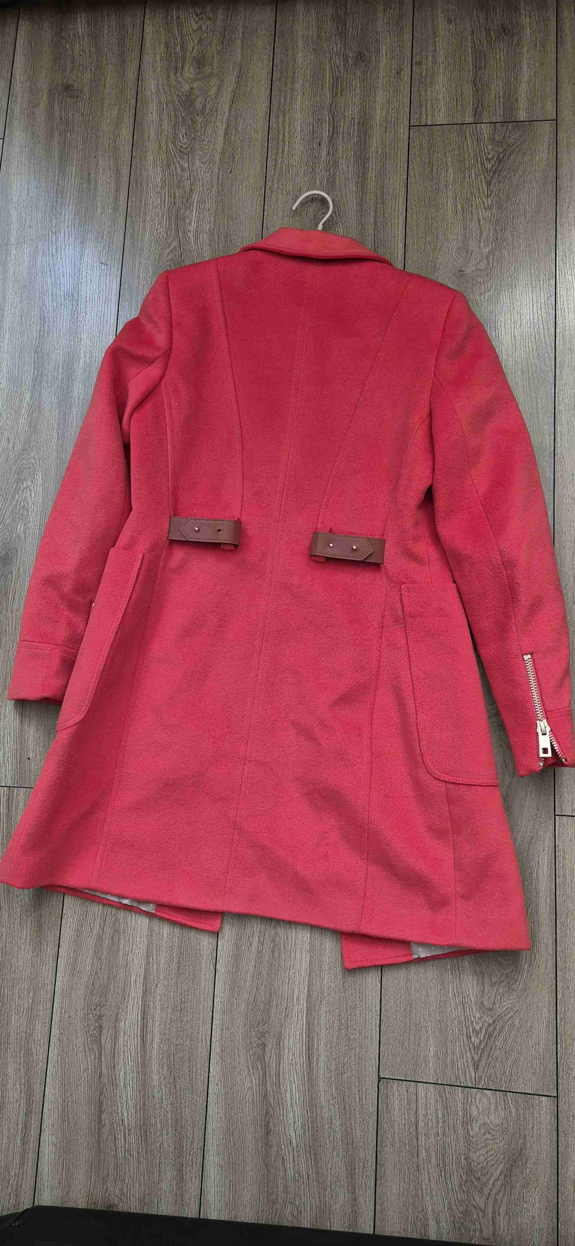 Abrigo naranja con botones - miniatura 2