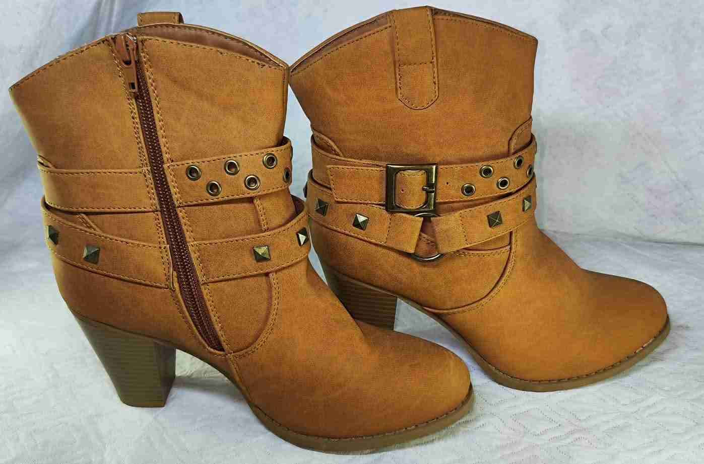 Botines marrones con tachas - miniatura 2