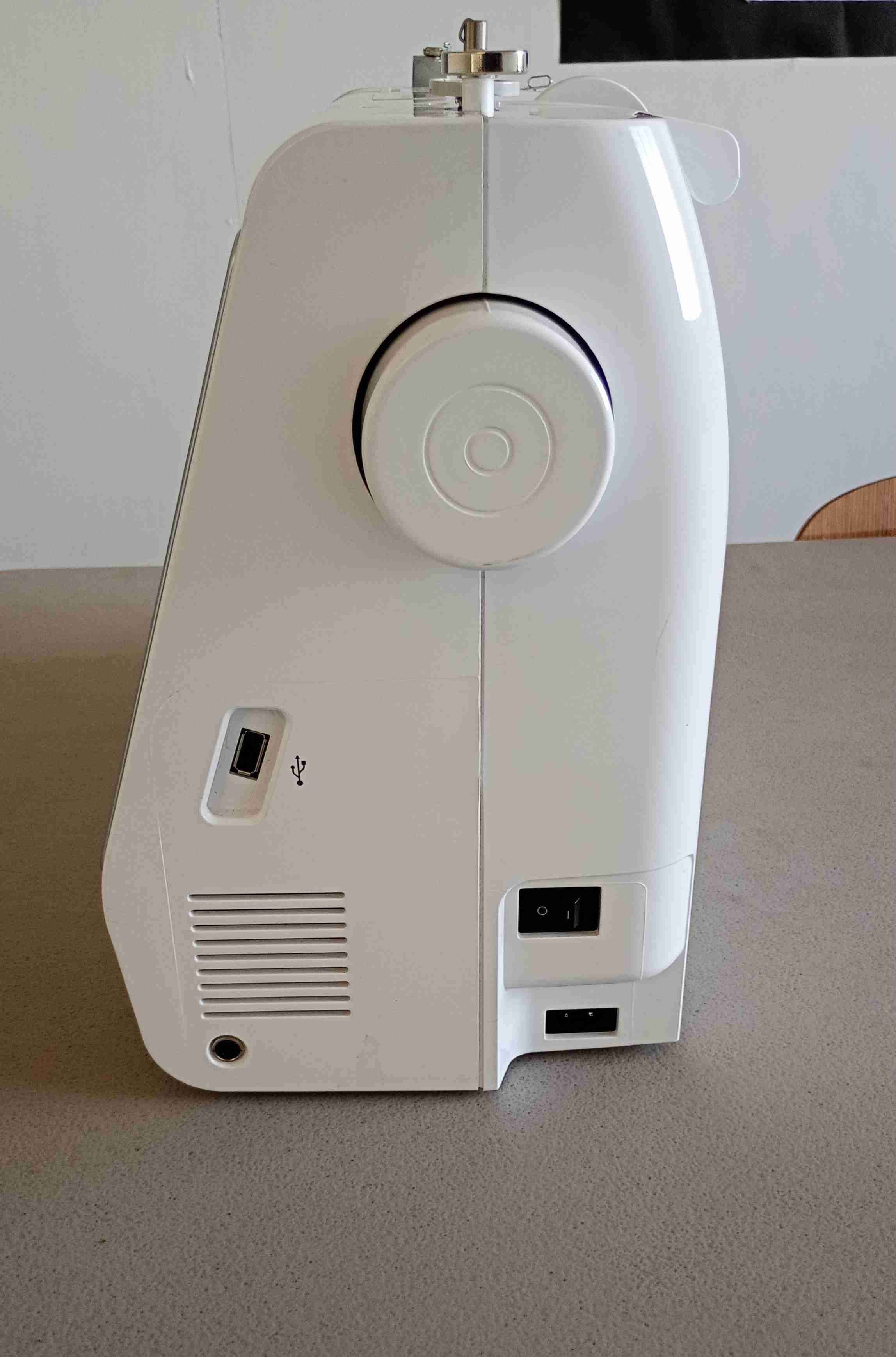 Máquina de coser Brother Innov-isNV970L - miniatura 4