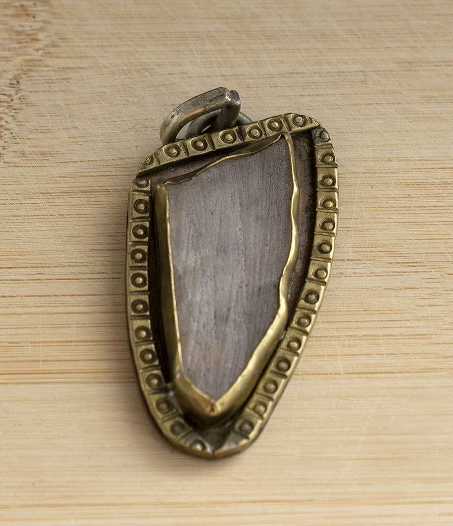 Colgante de cuarzo y  bronce - miniatura 3