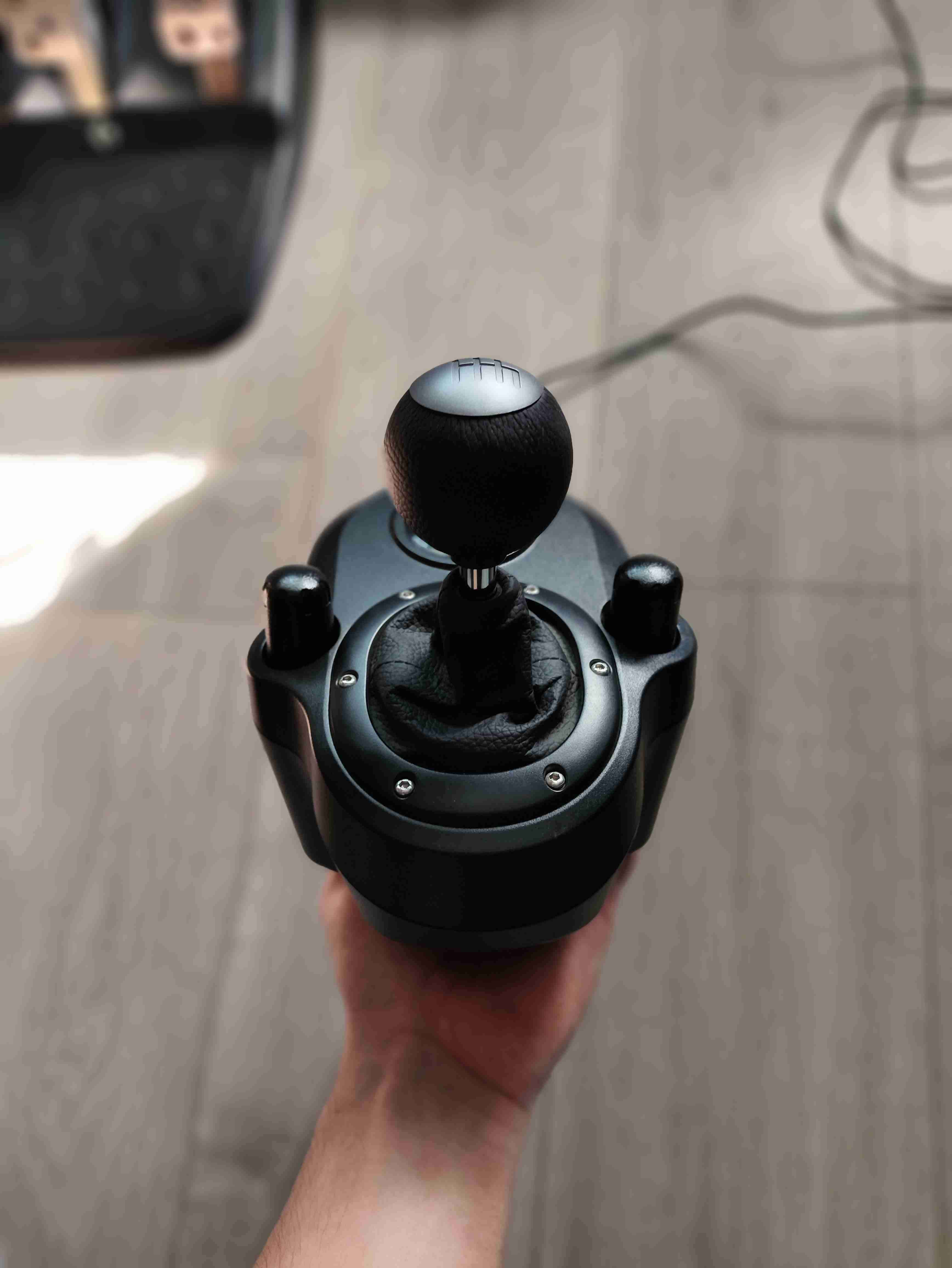 Volante Logitech G923 + Palanca de Cambios - miniatura 3