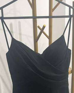 Vestido largo negro - miniatura 3