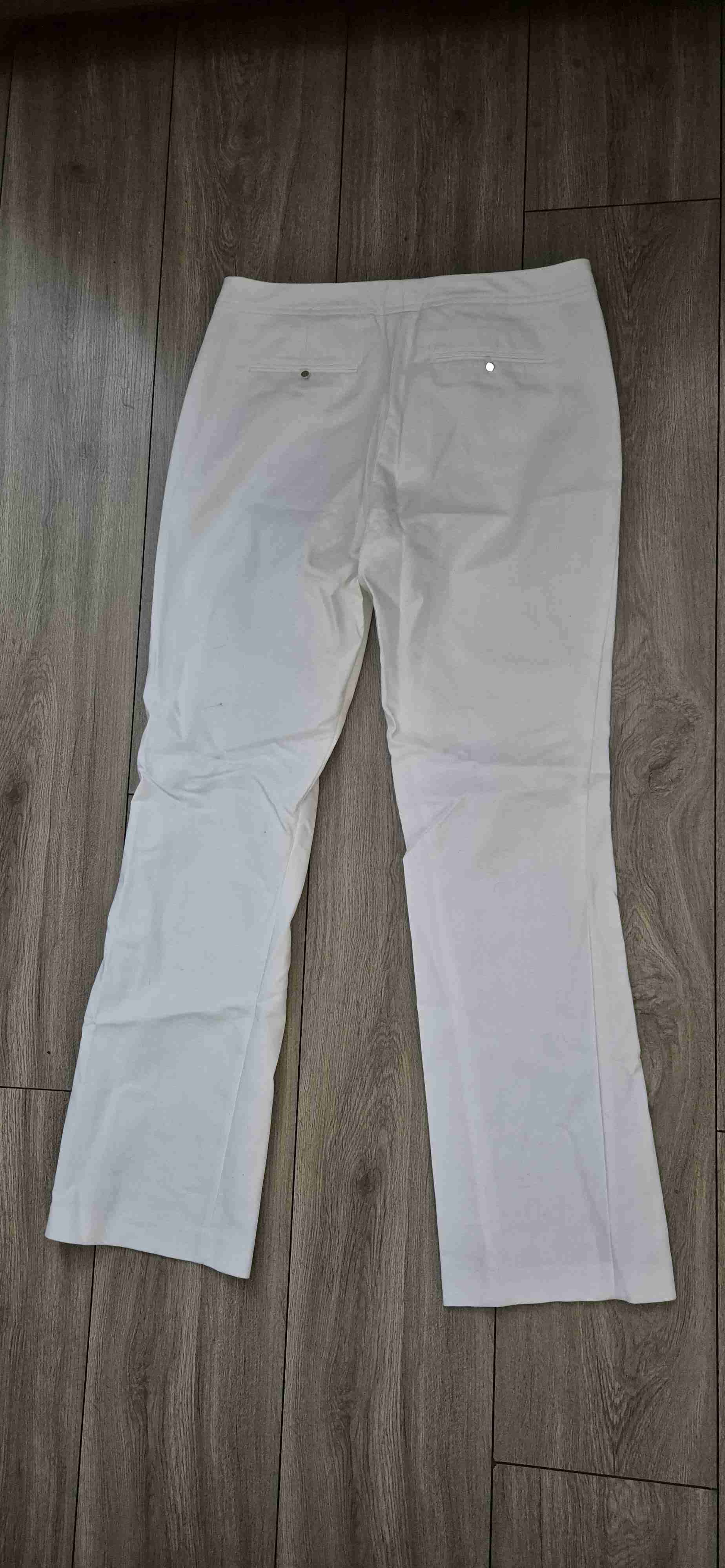 Pantalones blancos para mujer - miniatura 2
