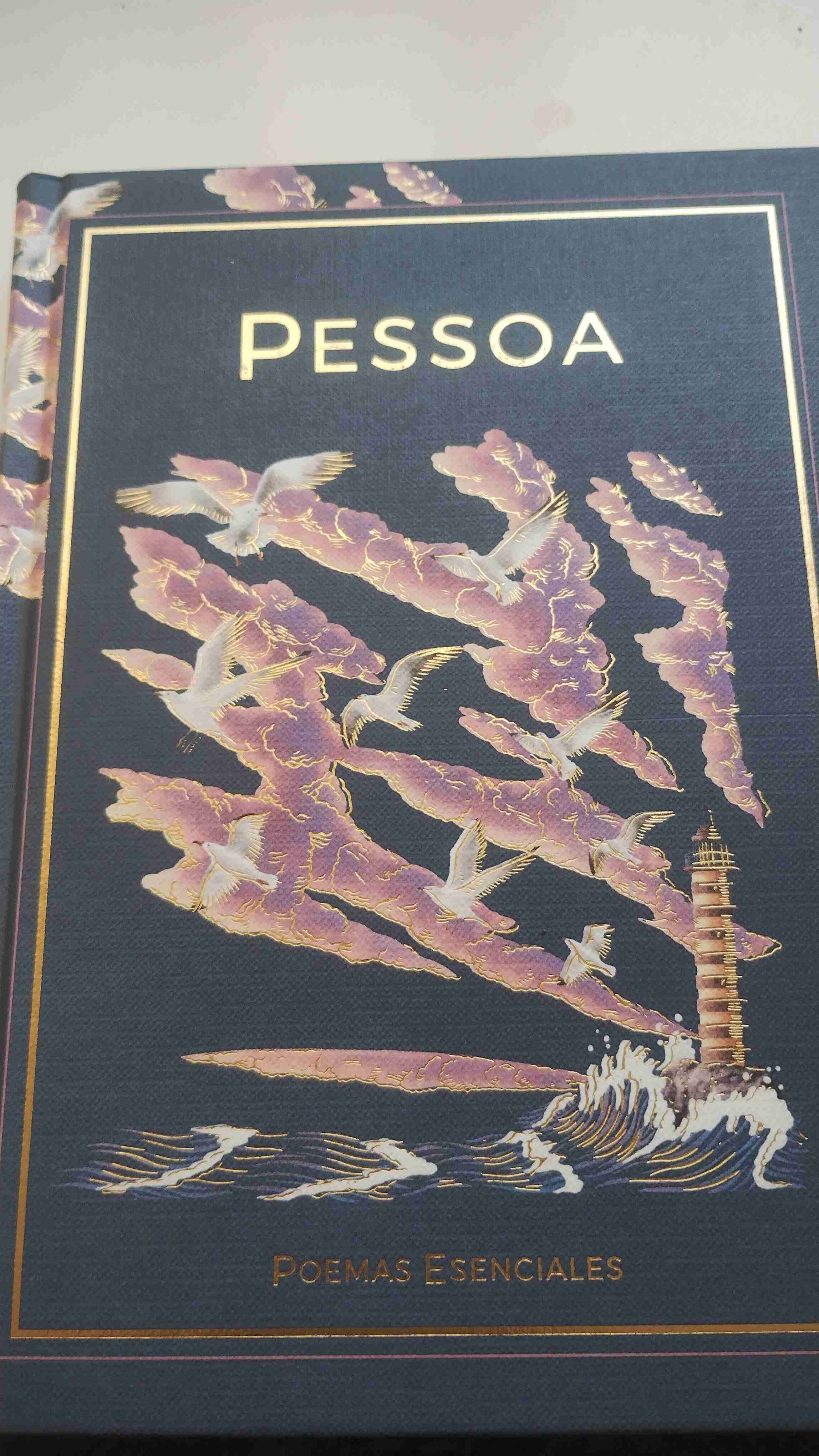 Libro 'Poemas Esenciales' de Fernando Pessoa - miniatura 1
