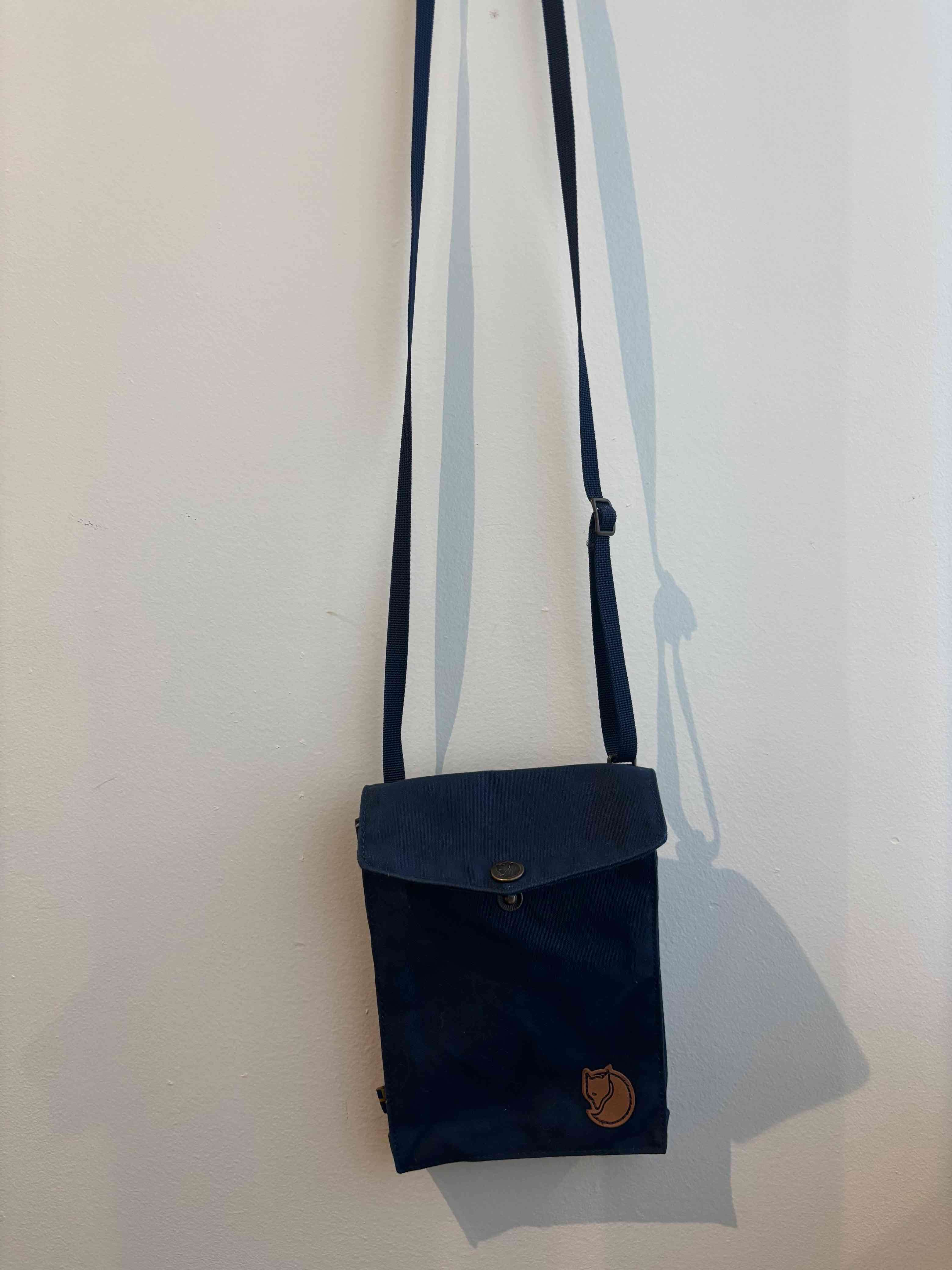 Bolso cartera azul oscuro Fjall raven Kanken - miniatura 1