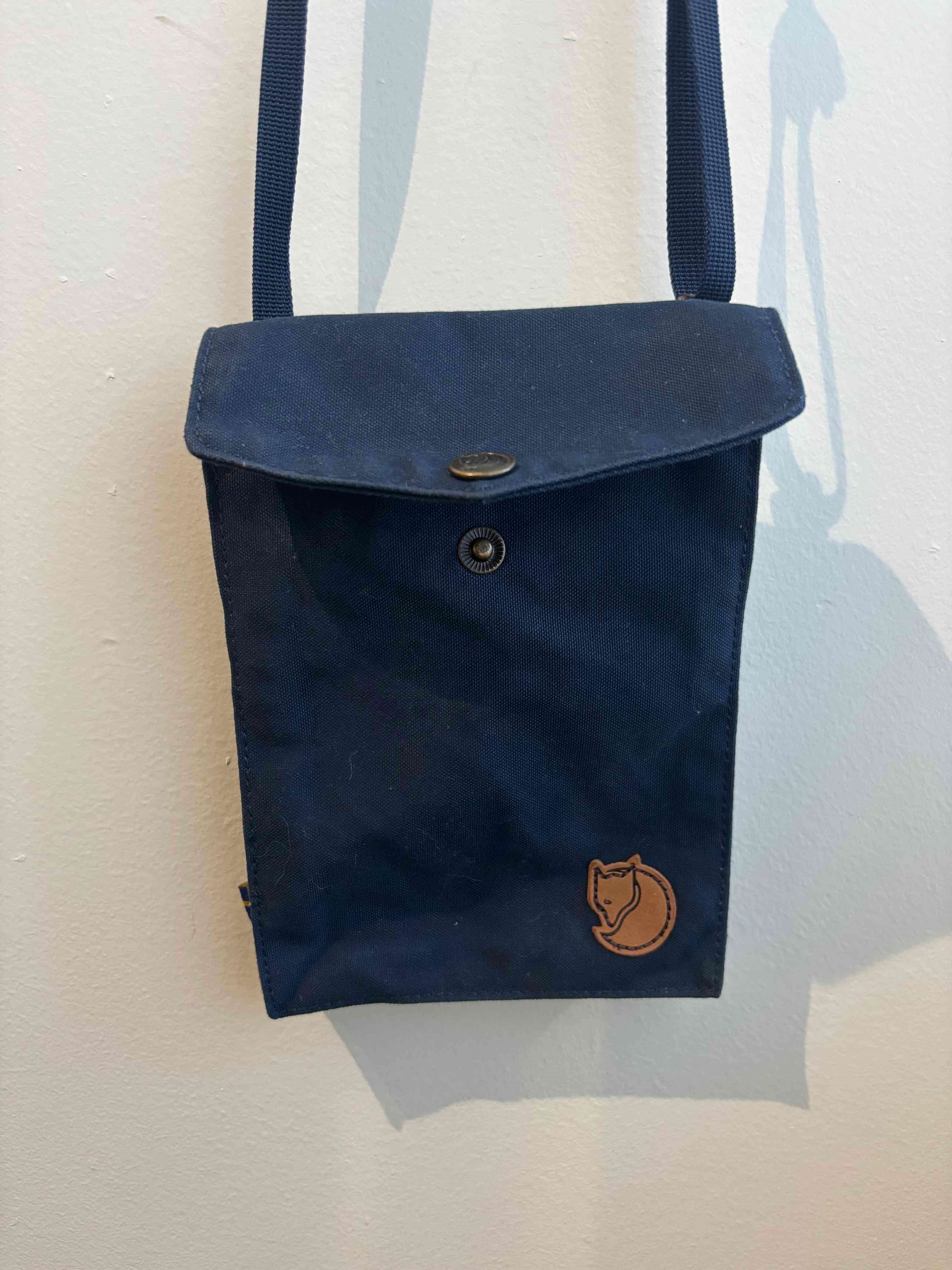 Bolso cartera azul oscuro Fjall raven Kanken - miniatura 2