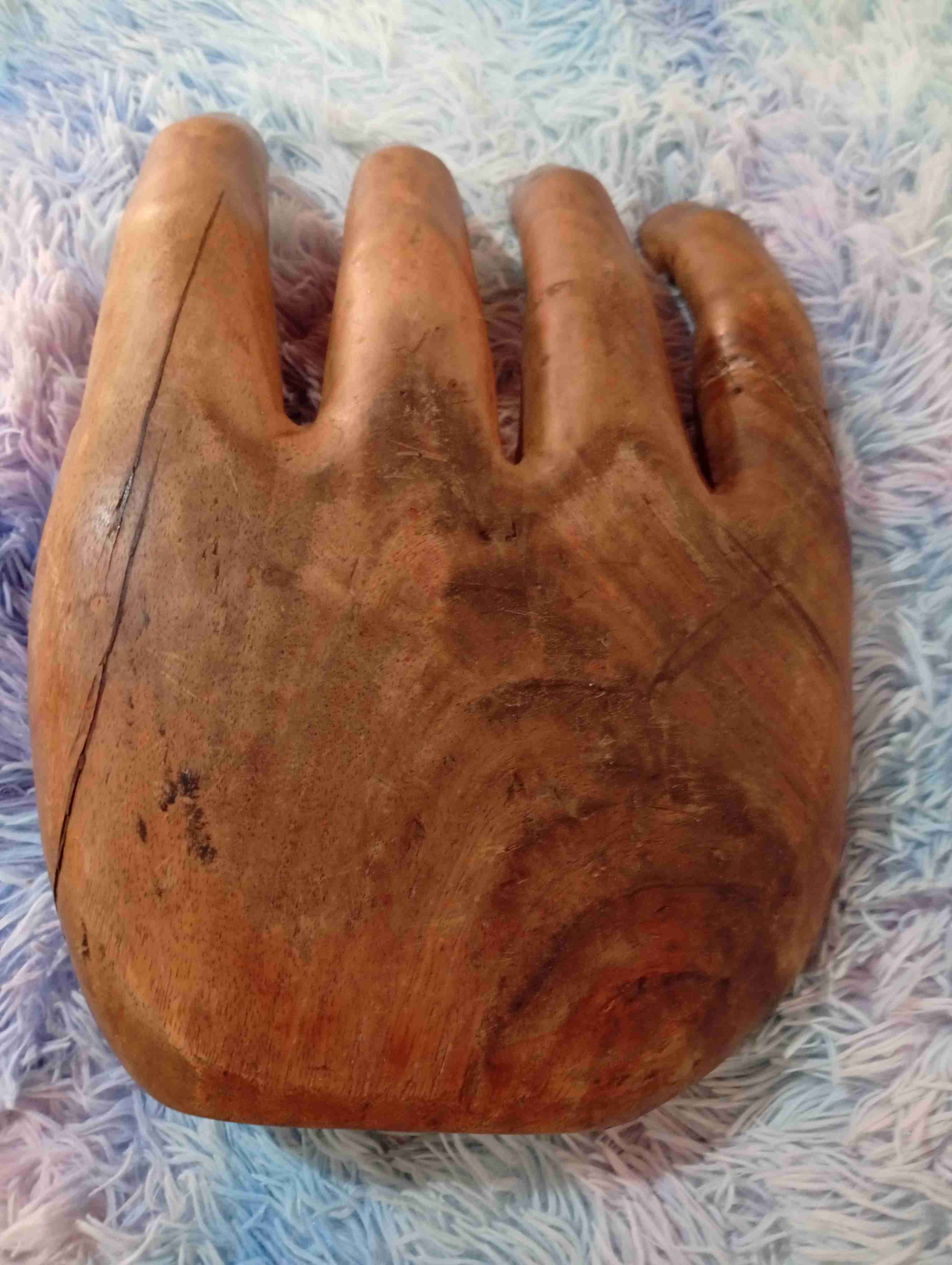 Escultura mano de madera - miniatura 2