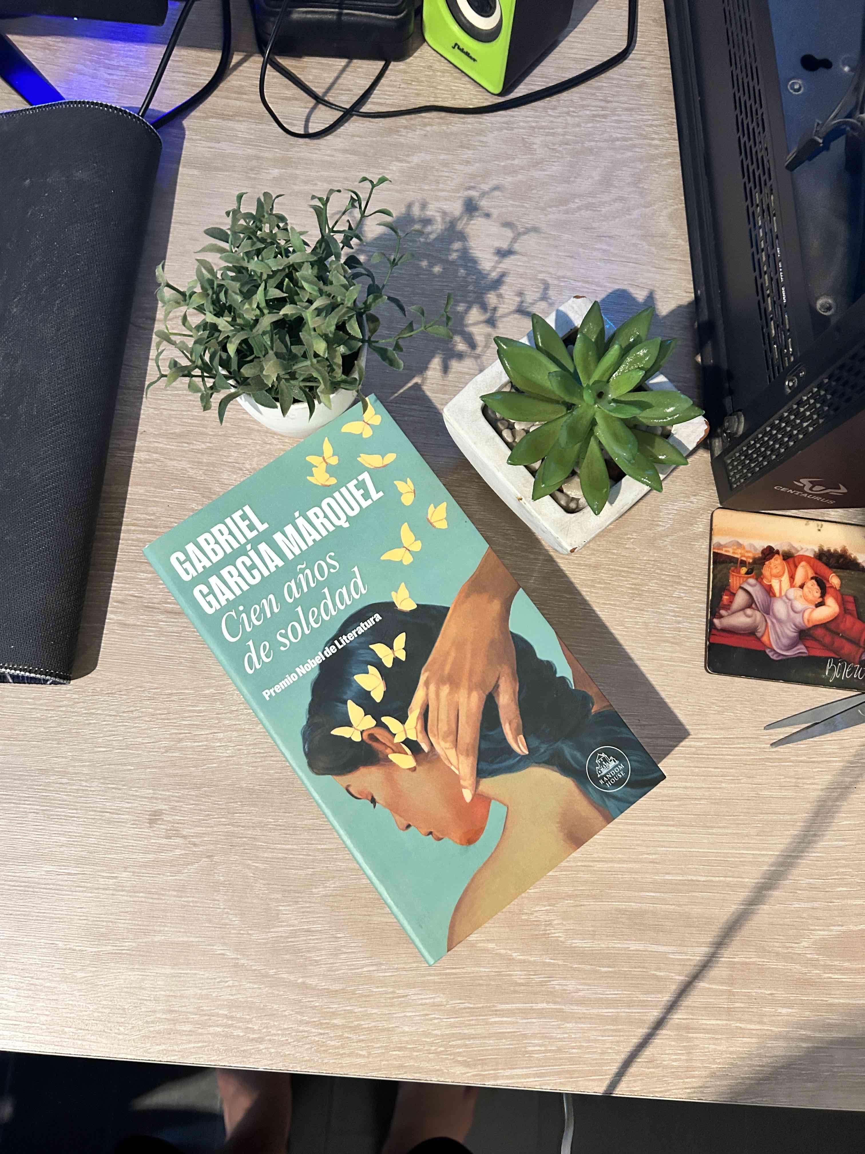 Libro Cien años de soledad - miniatura 2