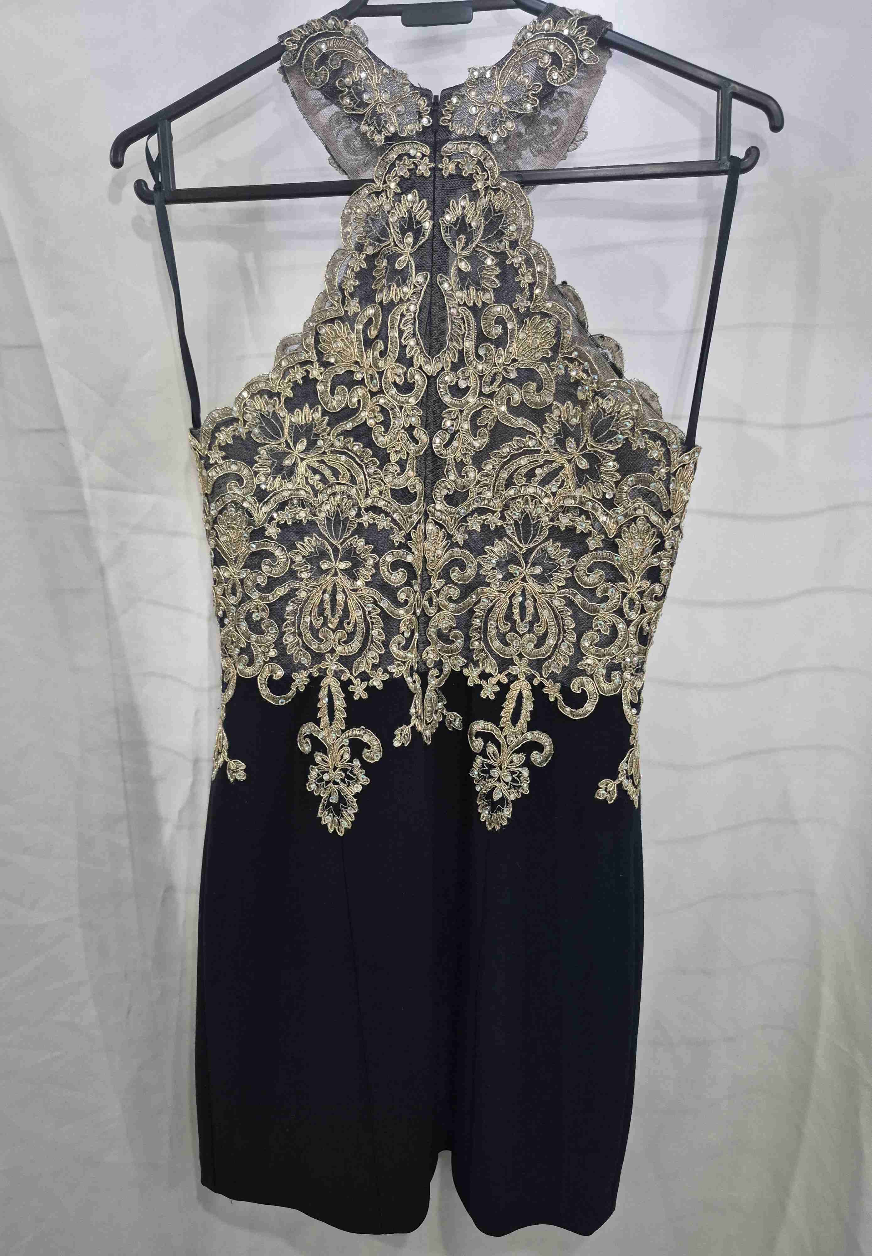 Vestido azul con encaje dorado - miniatura 1