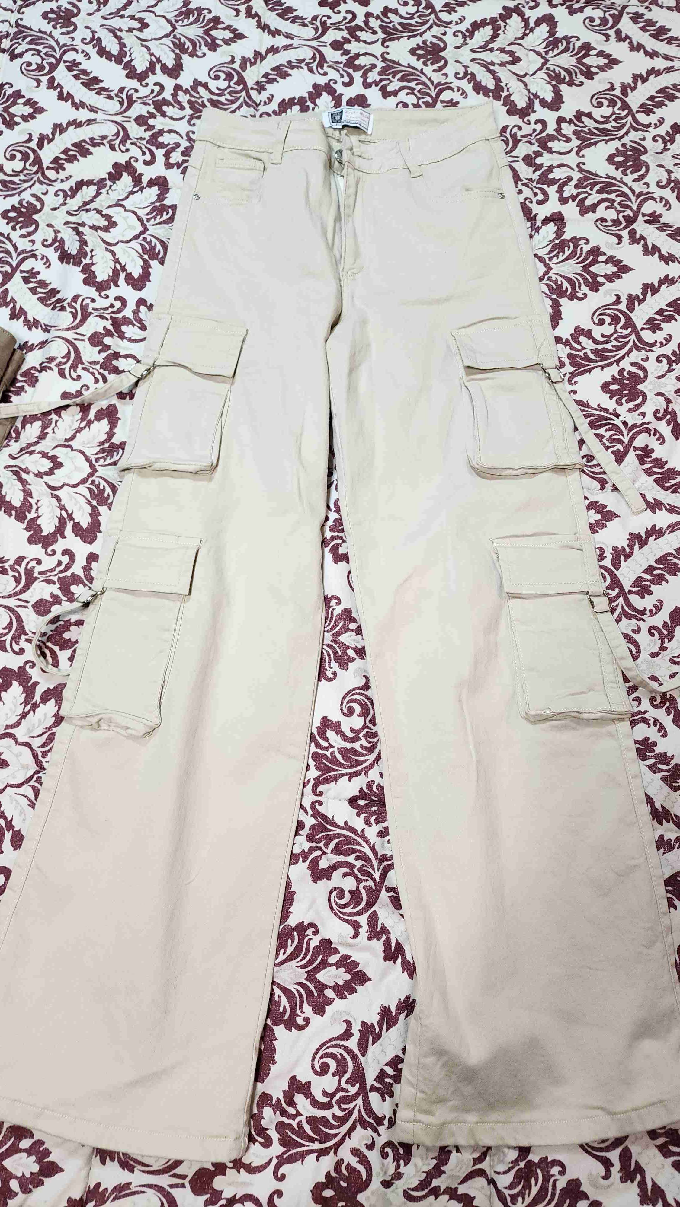 Pantalones cargo beige - miniatura 1