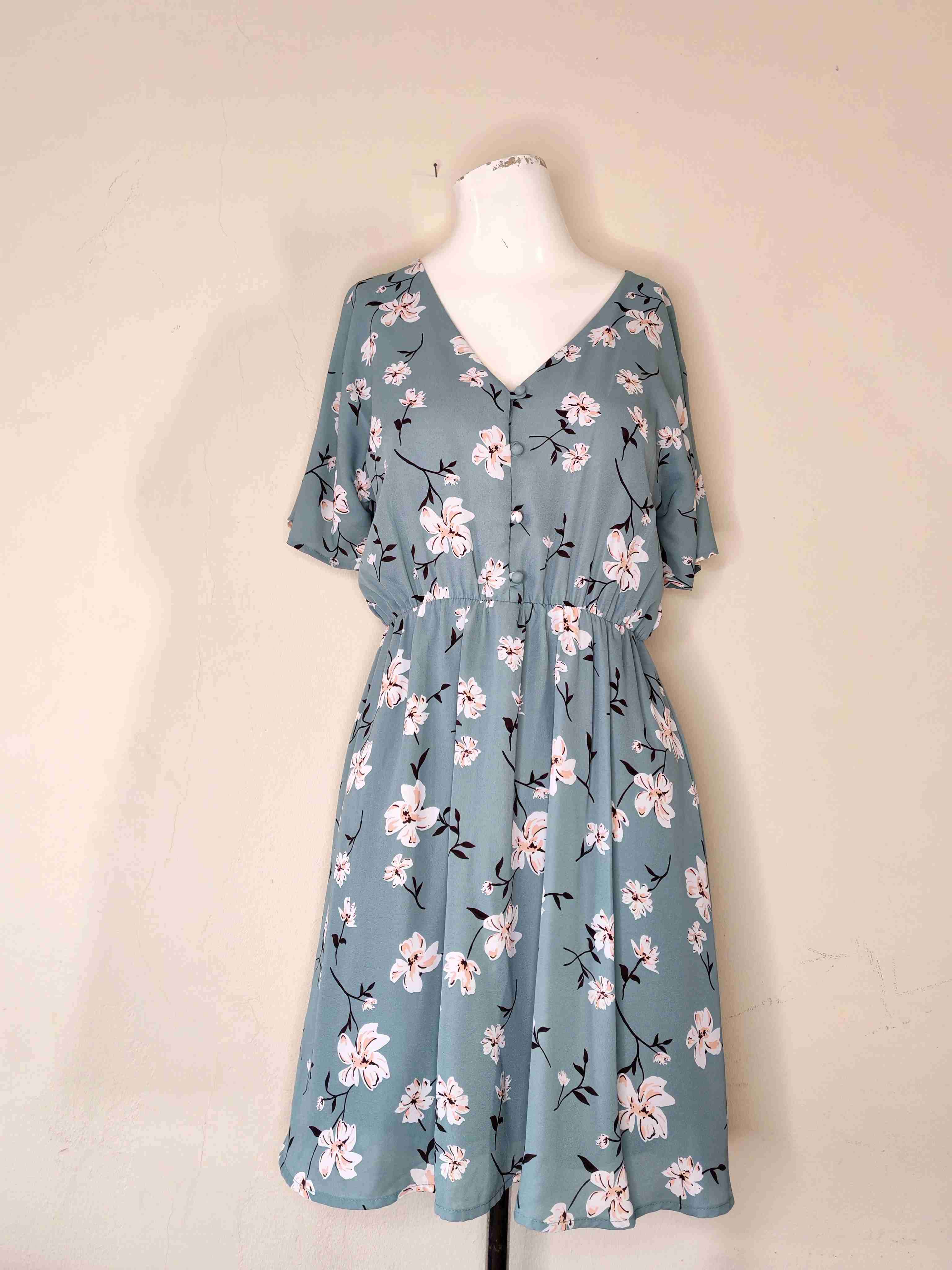 Vestido floral verde claro - miniatura 1