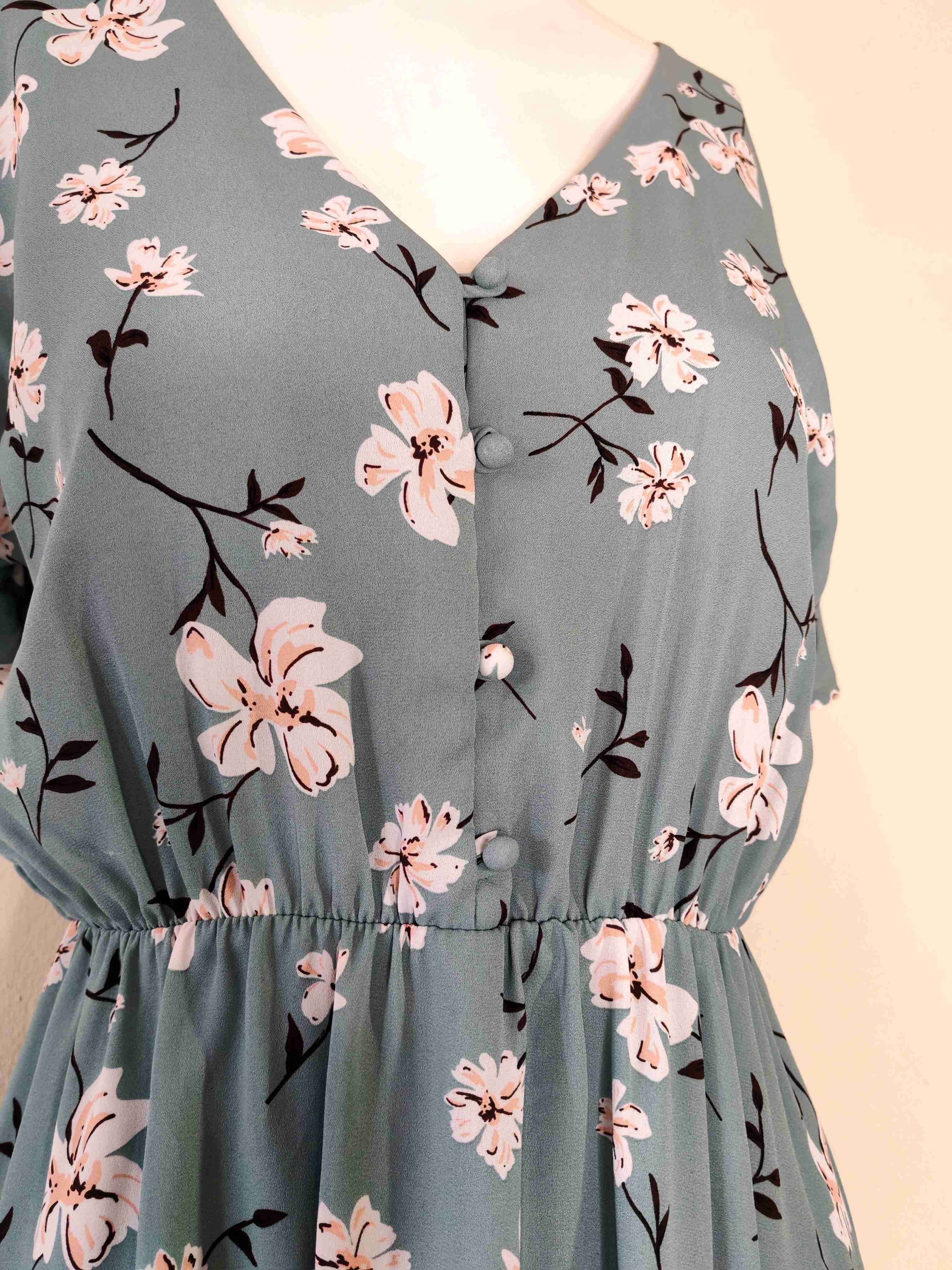 Vestido floral verde claro - miniatura 3