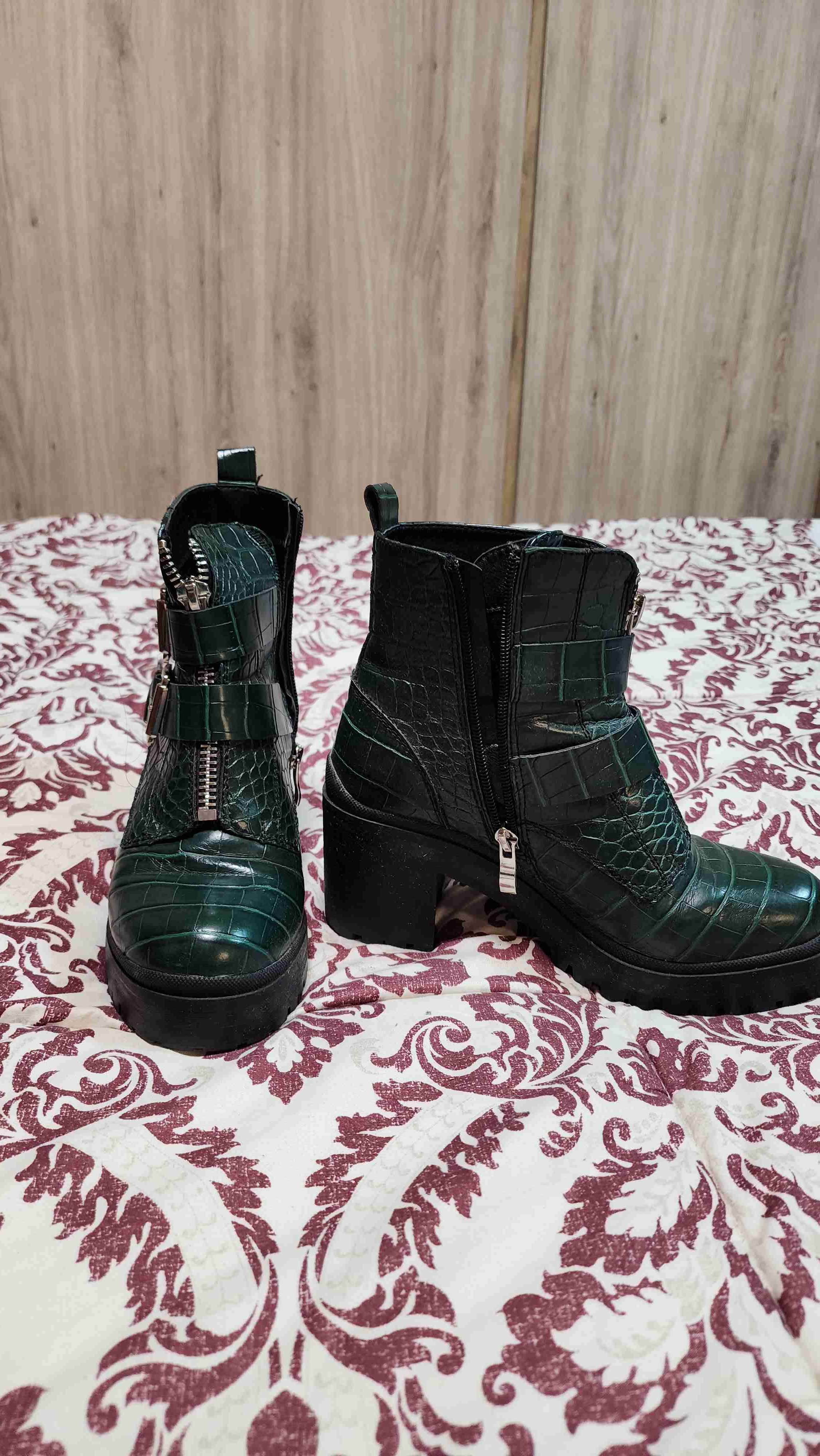 Botines verdes con hebillas - miniatura 2