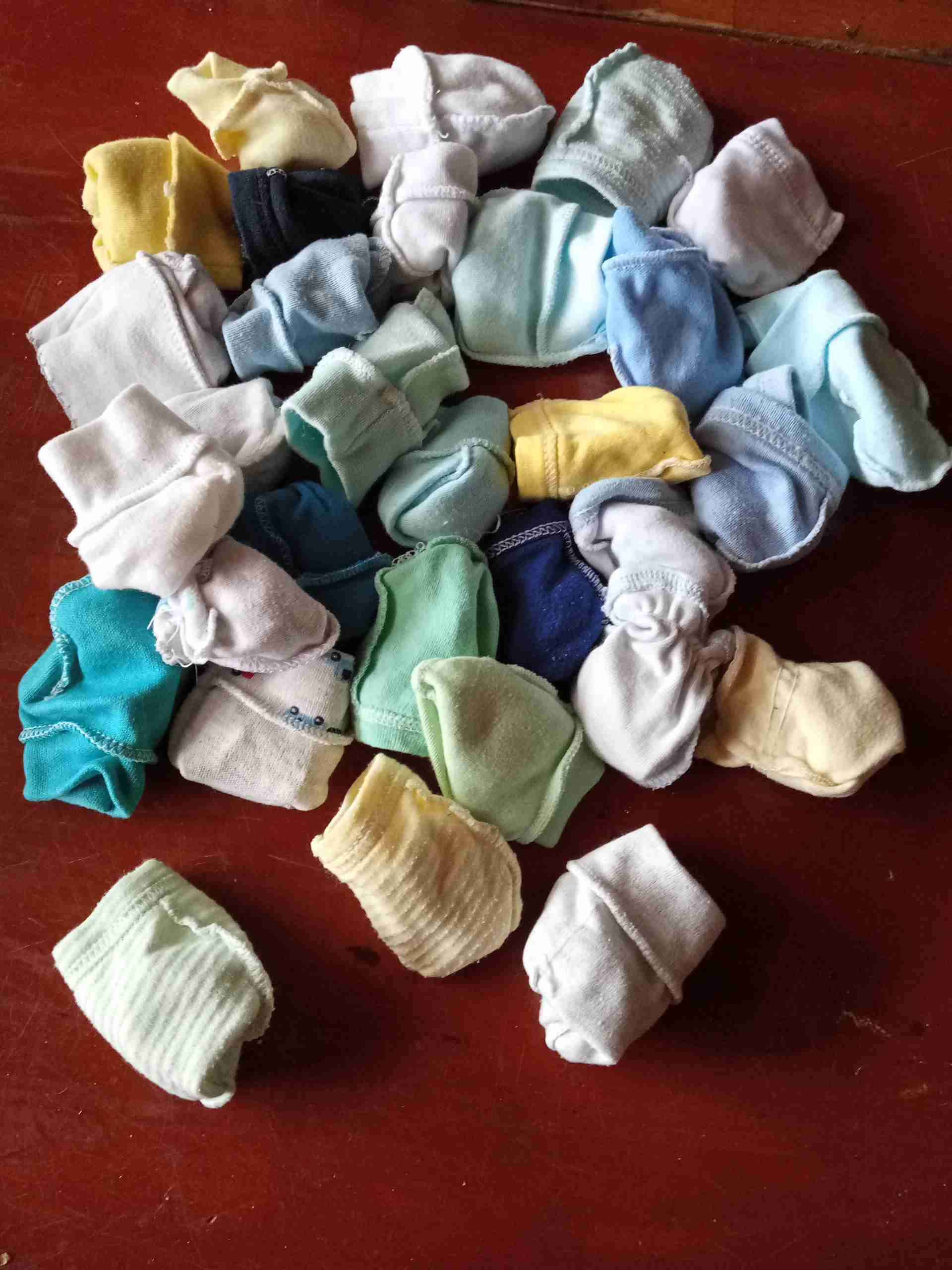 Calcetines de bebé varios colores - miniatura 1