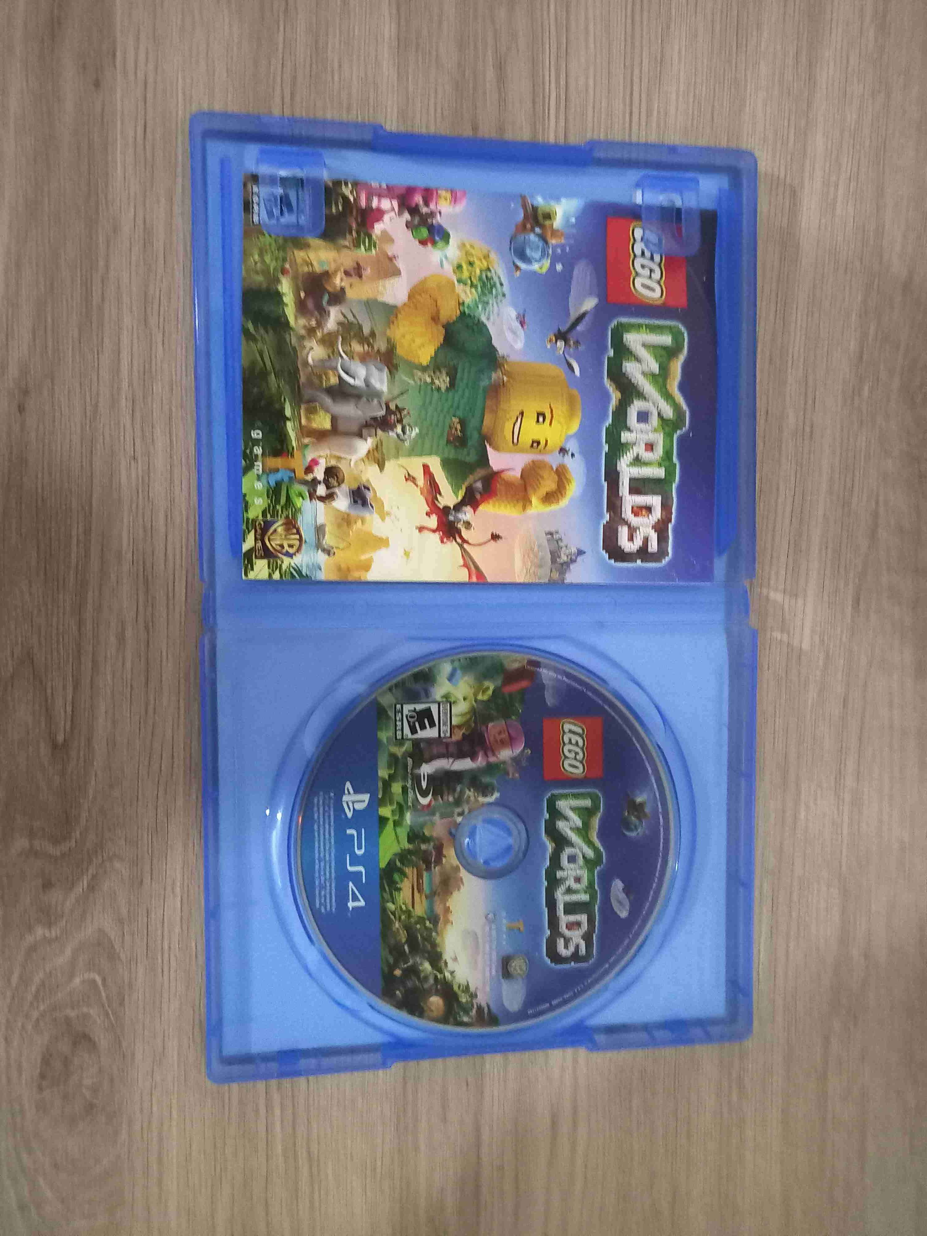Juego PS4 LEGO Worlds - miniatura 2