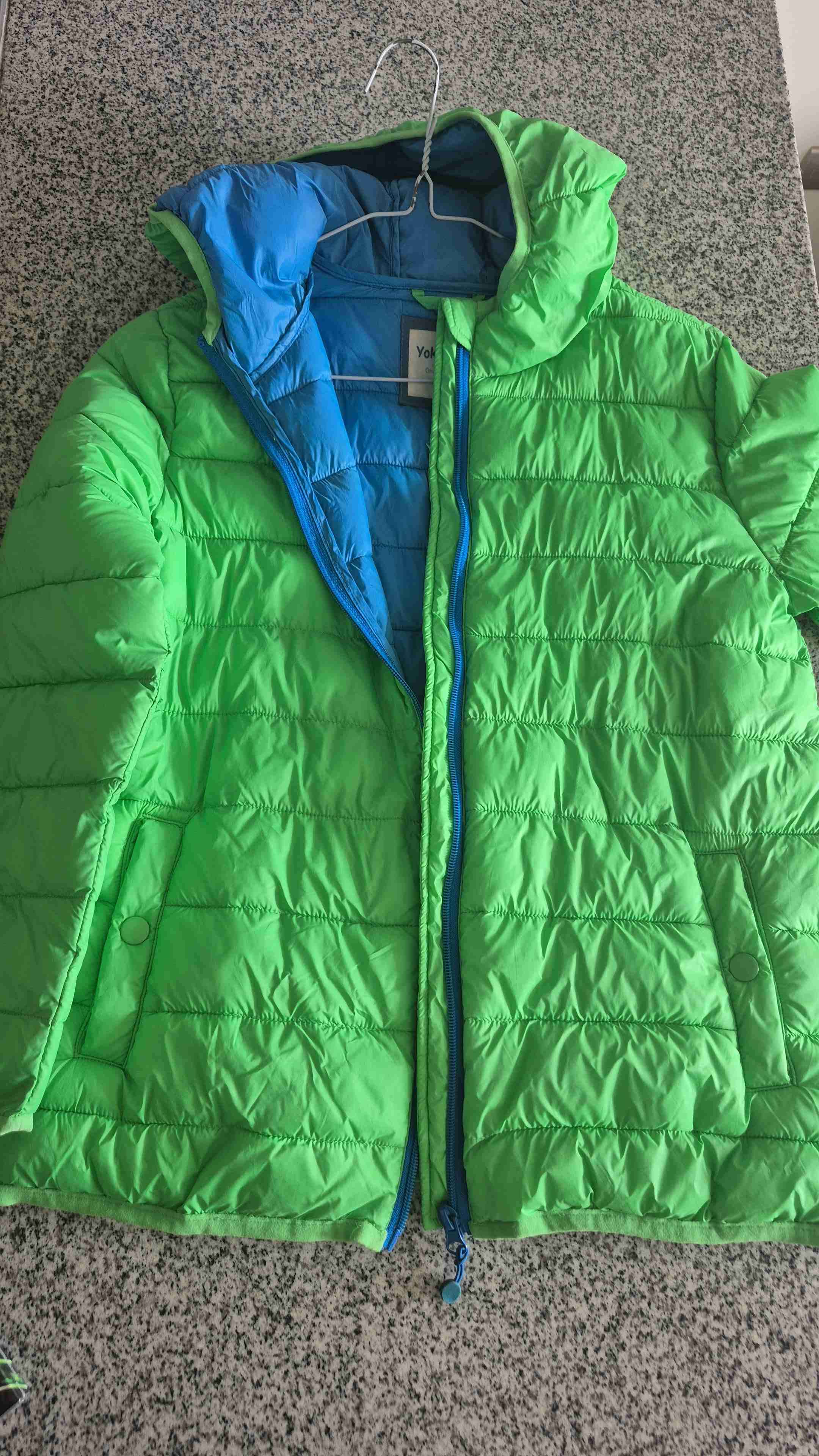 Chaqueta verde acolchada