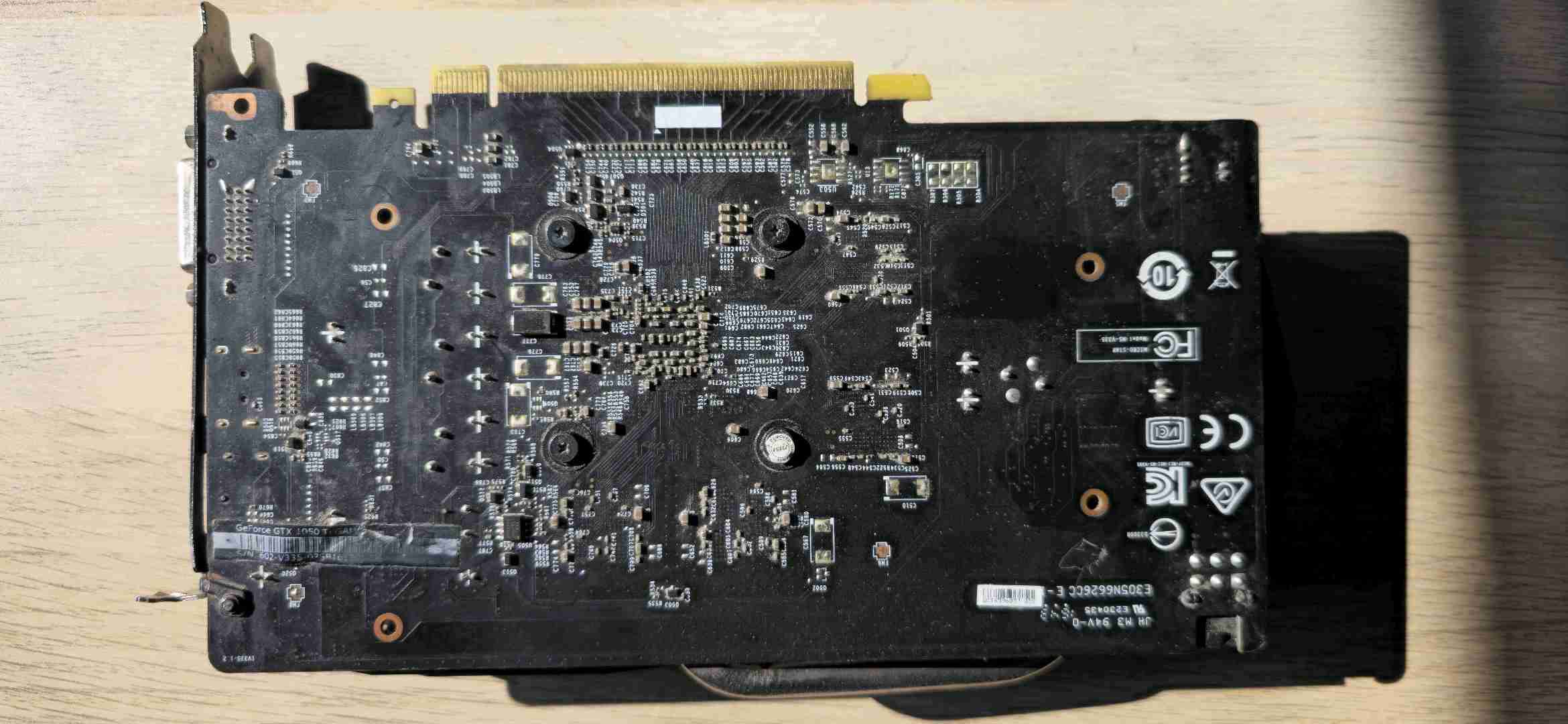 Tarjeta gráfica MSI GTX 1050 TI 4gb - miniatura 2