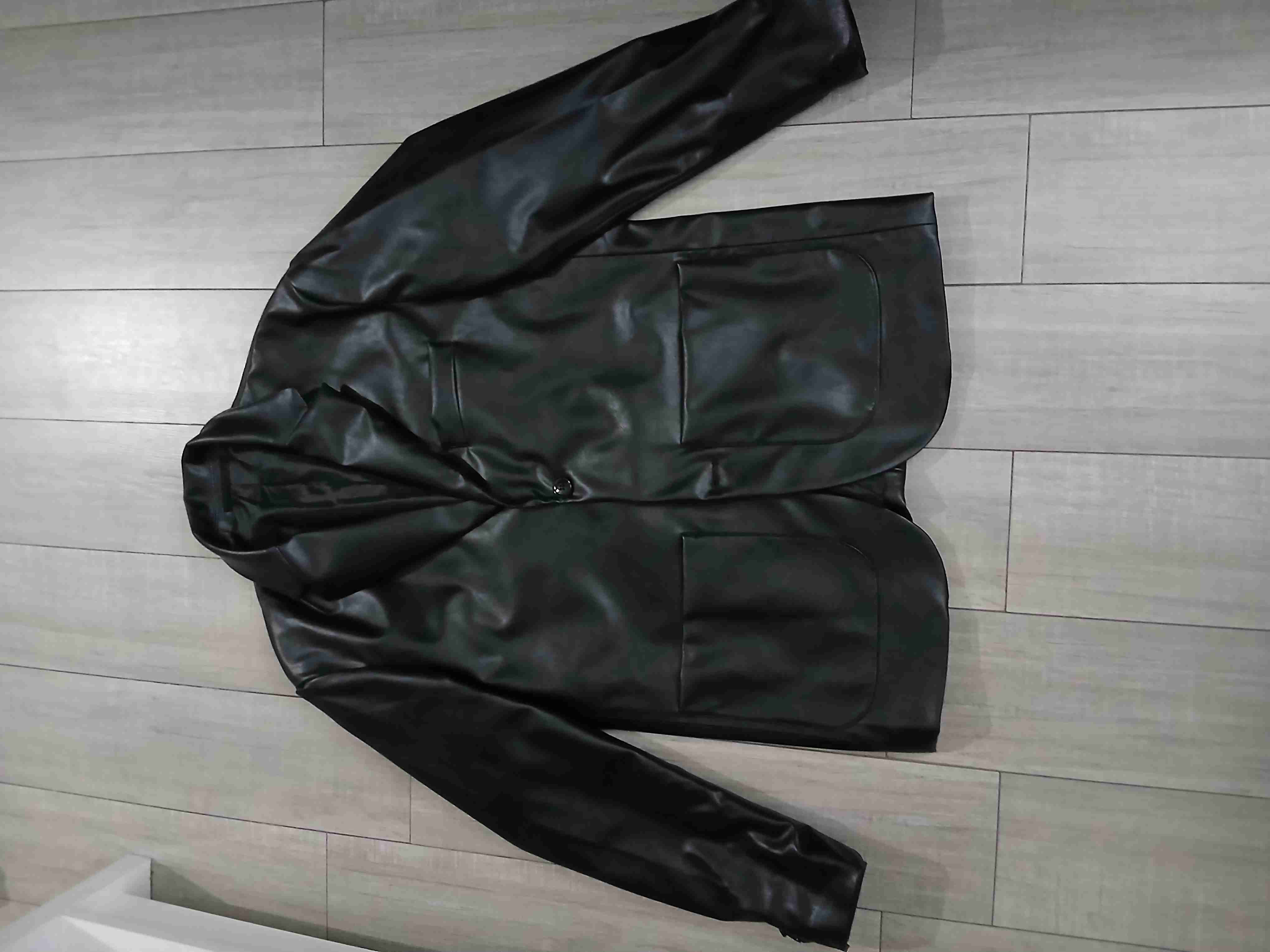 Chaqueta de cuero negra