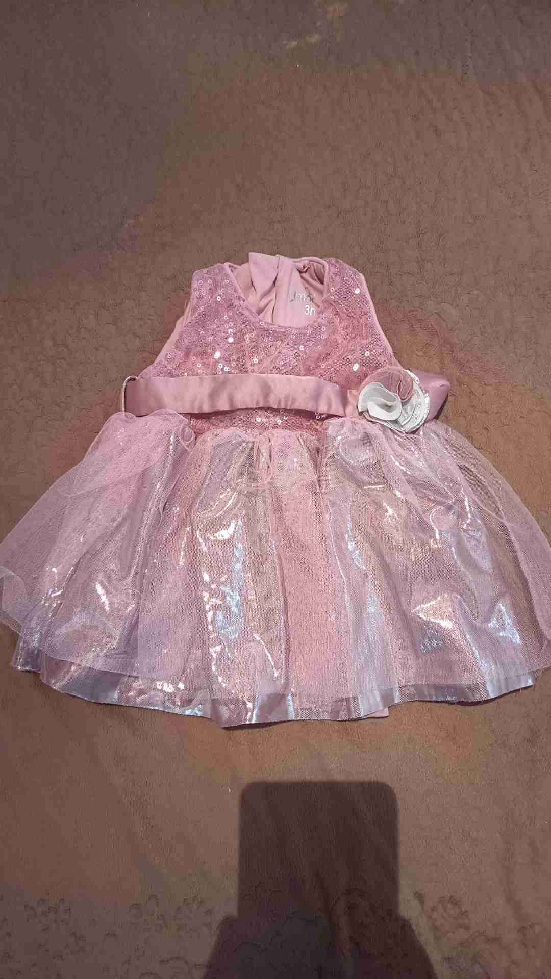 Vestido de bebé rosa con lentejuelas - 3 MESES