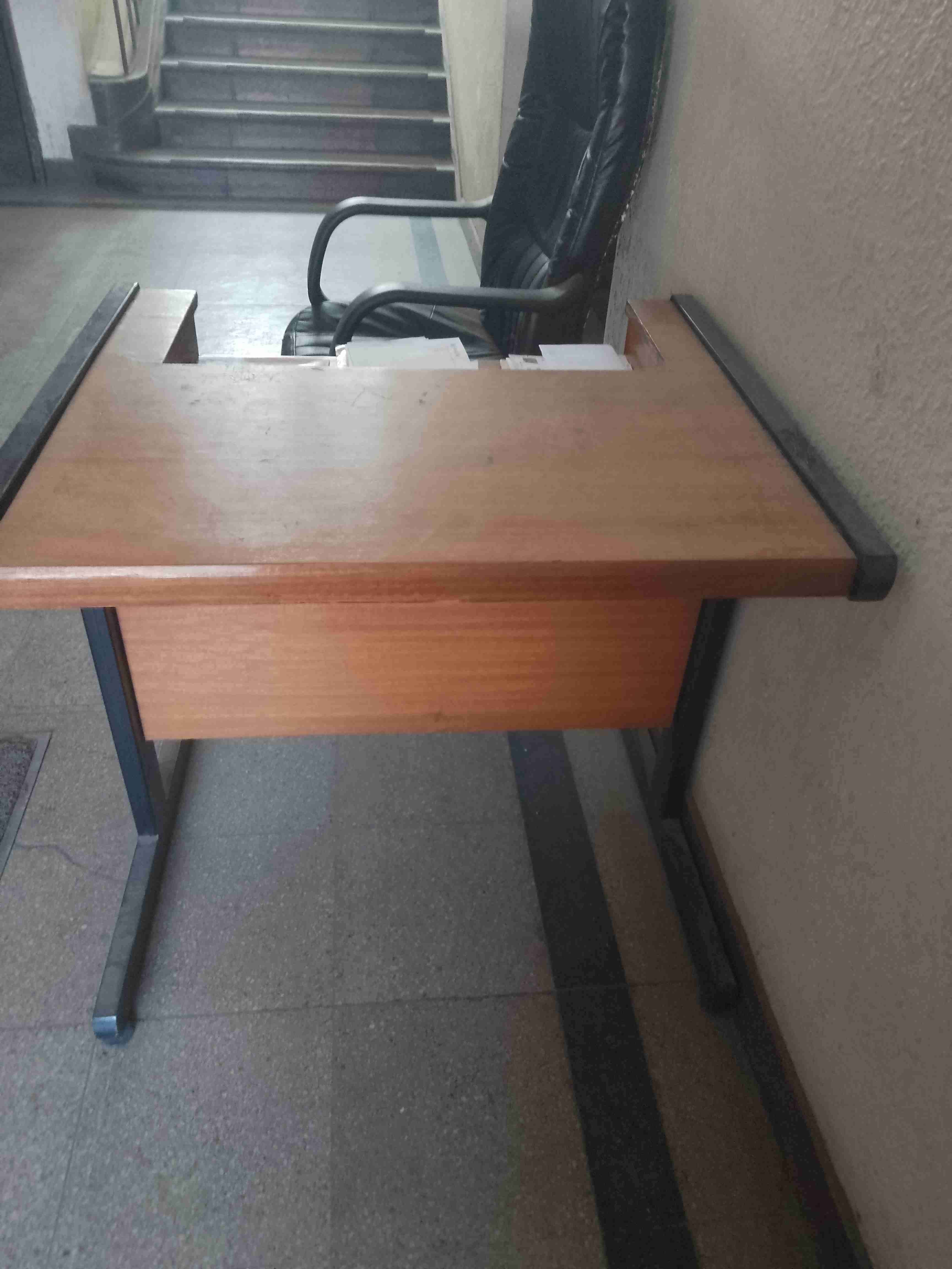 Mesa de estudio vintage - miniatura 2