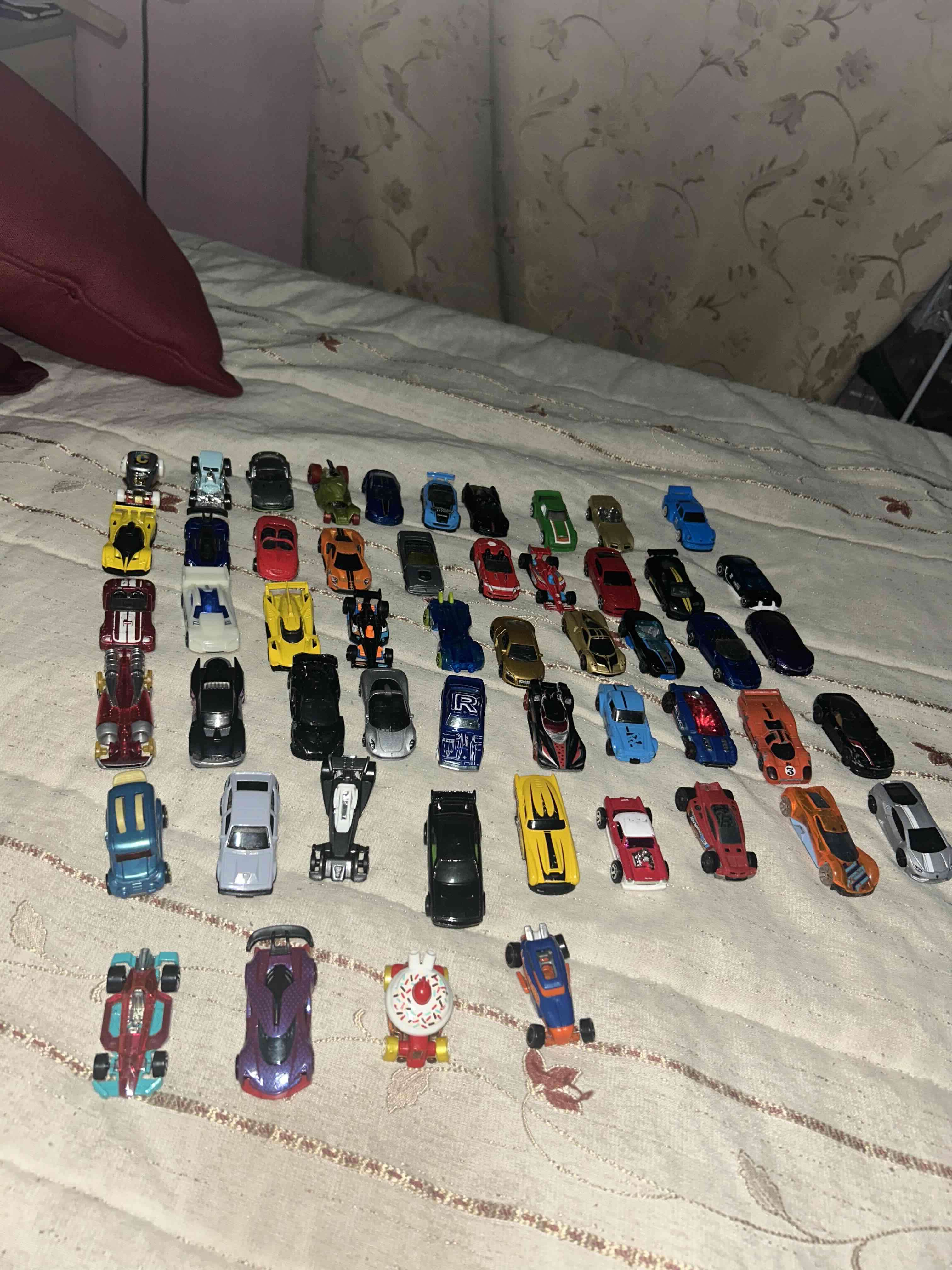 Colección de autos miniatura variados hot wheels - miniatura 2