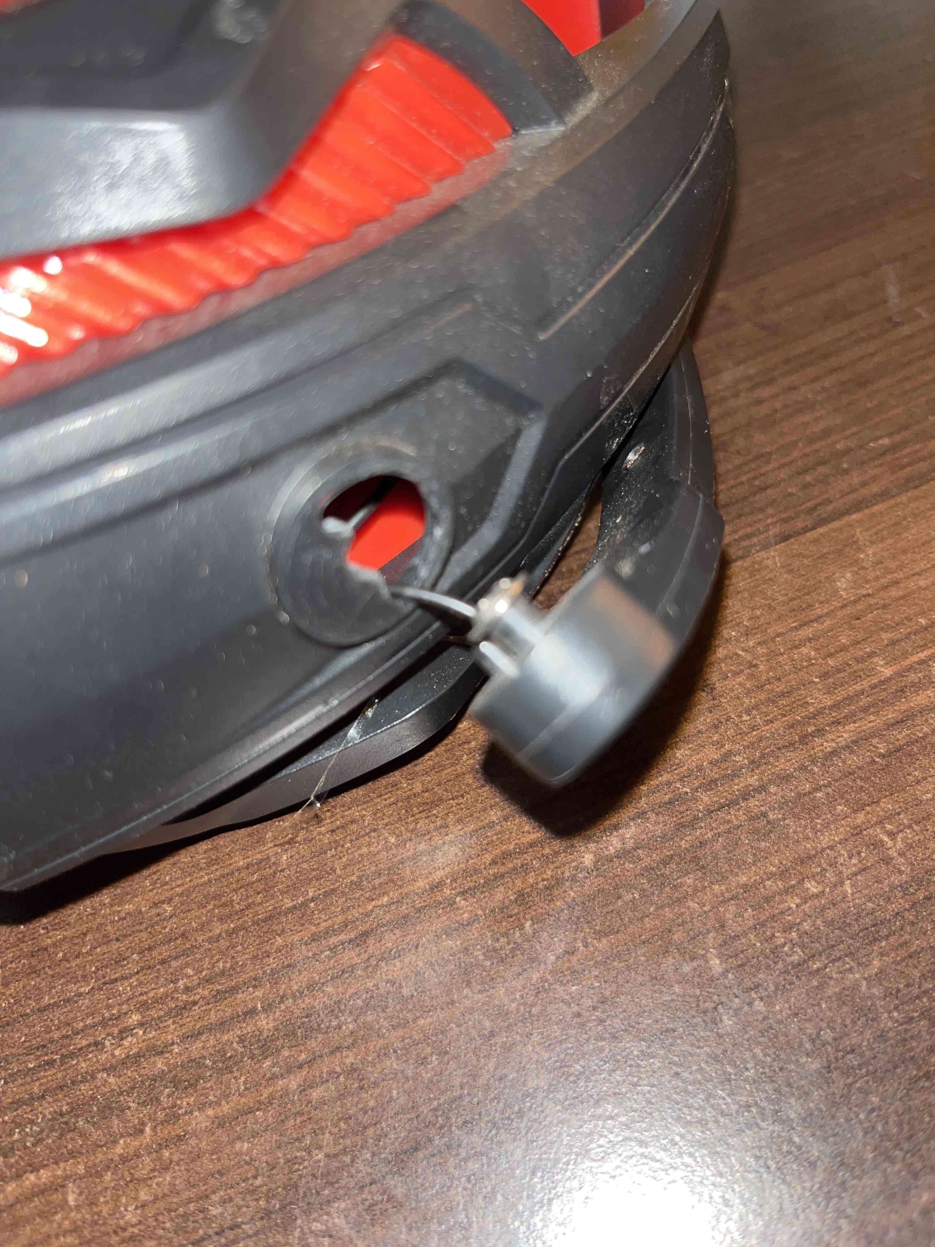 Audífonos gamer con Micrófono Suelto/Lado D malo - miniatura 2