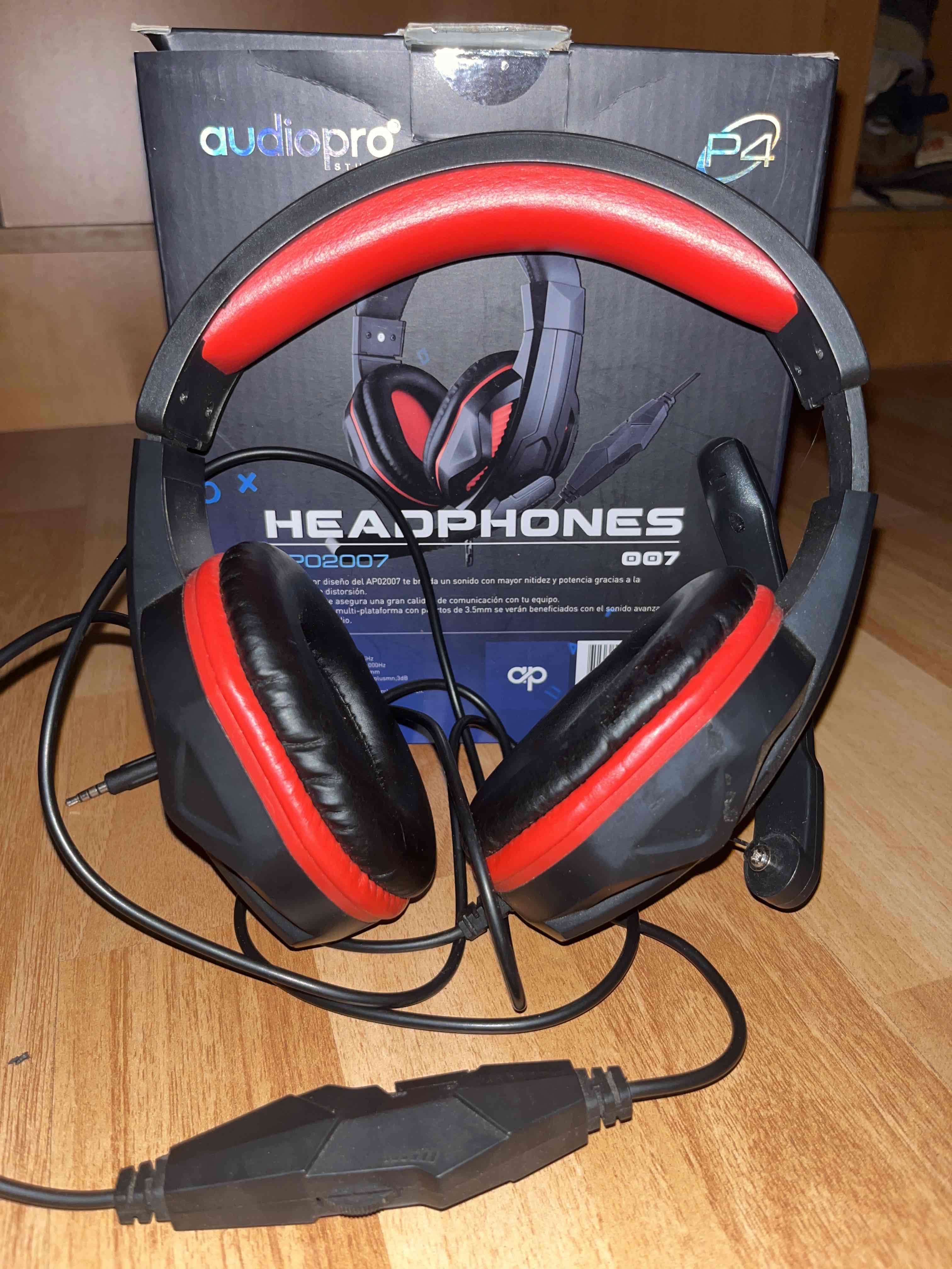 Audífonos gamer con Micrófono Suelto/Lado D malo - miniatura 4