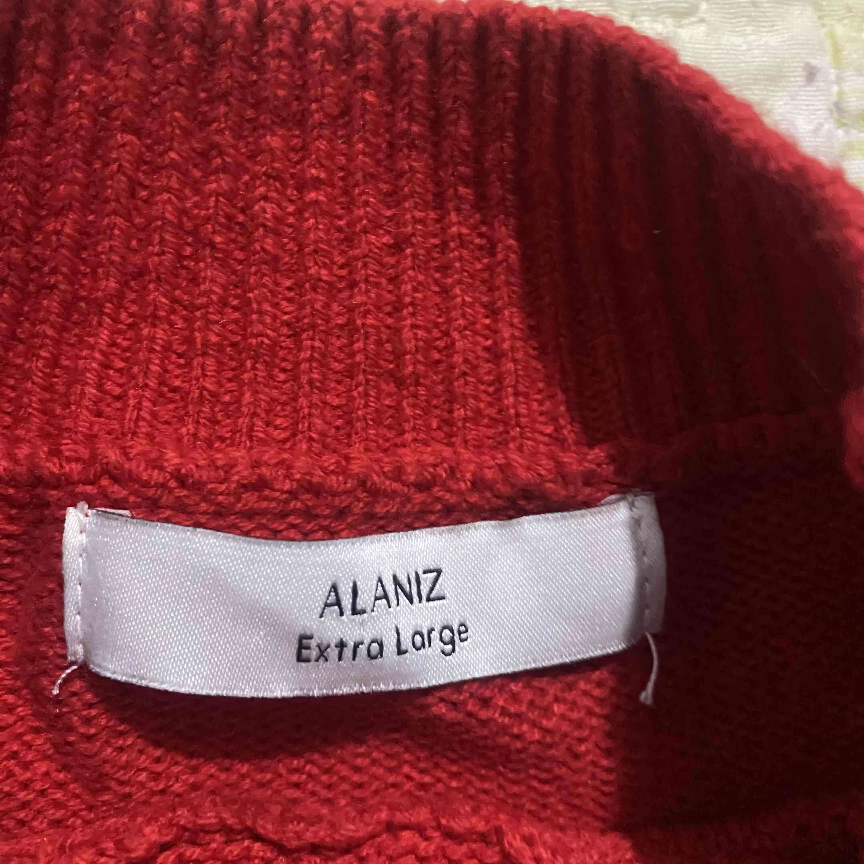 Sweater rojo de lana - miniatura 2