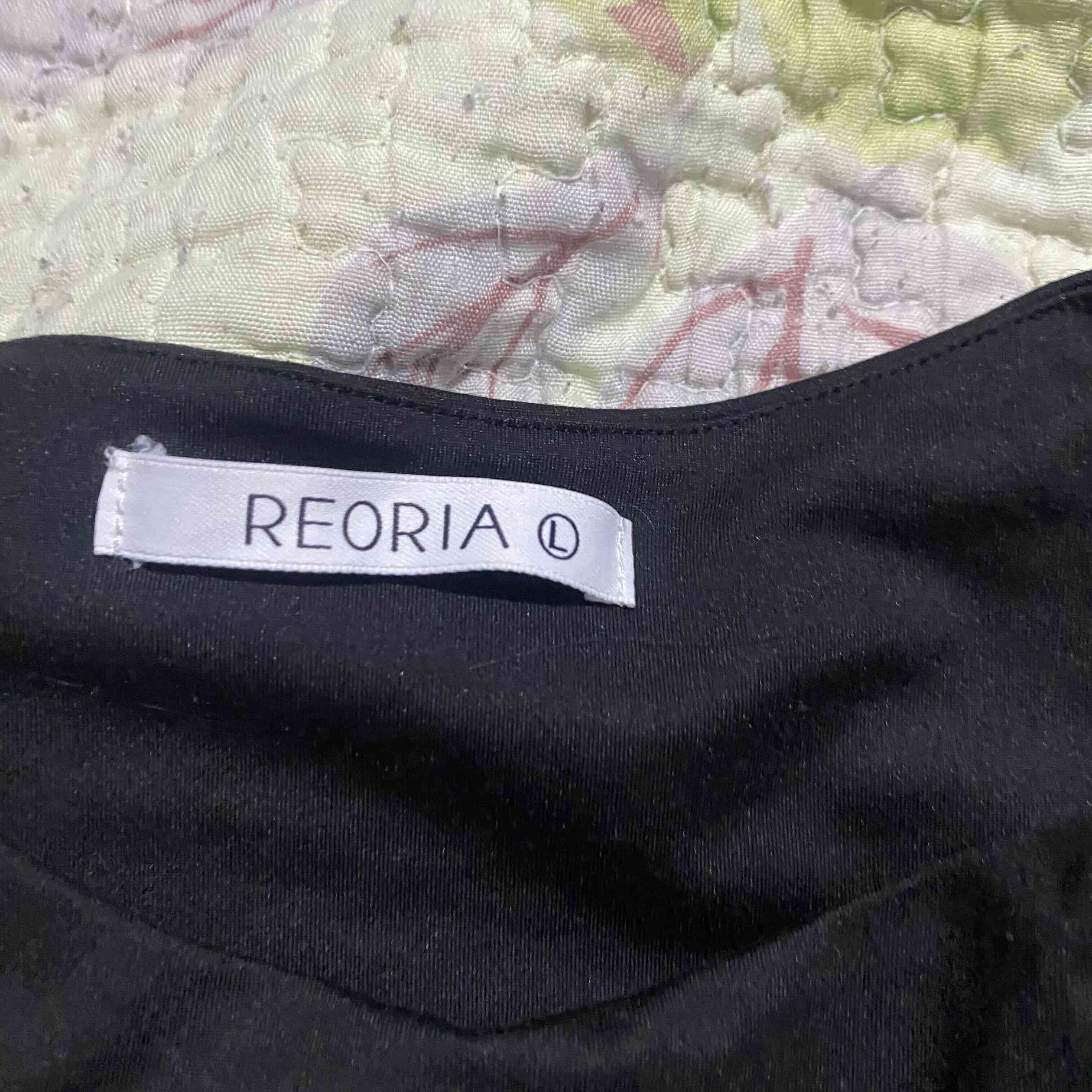 Body sin mangas negro Reoria - miniatura 2