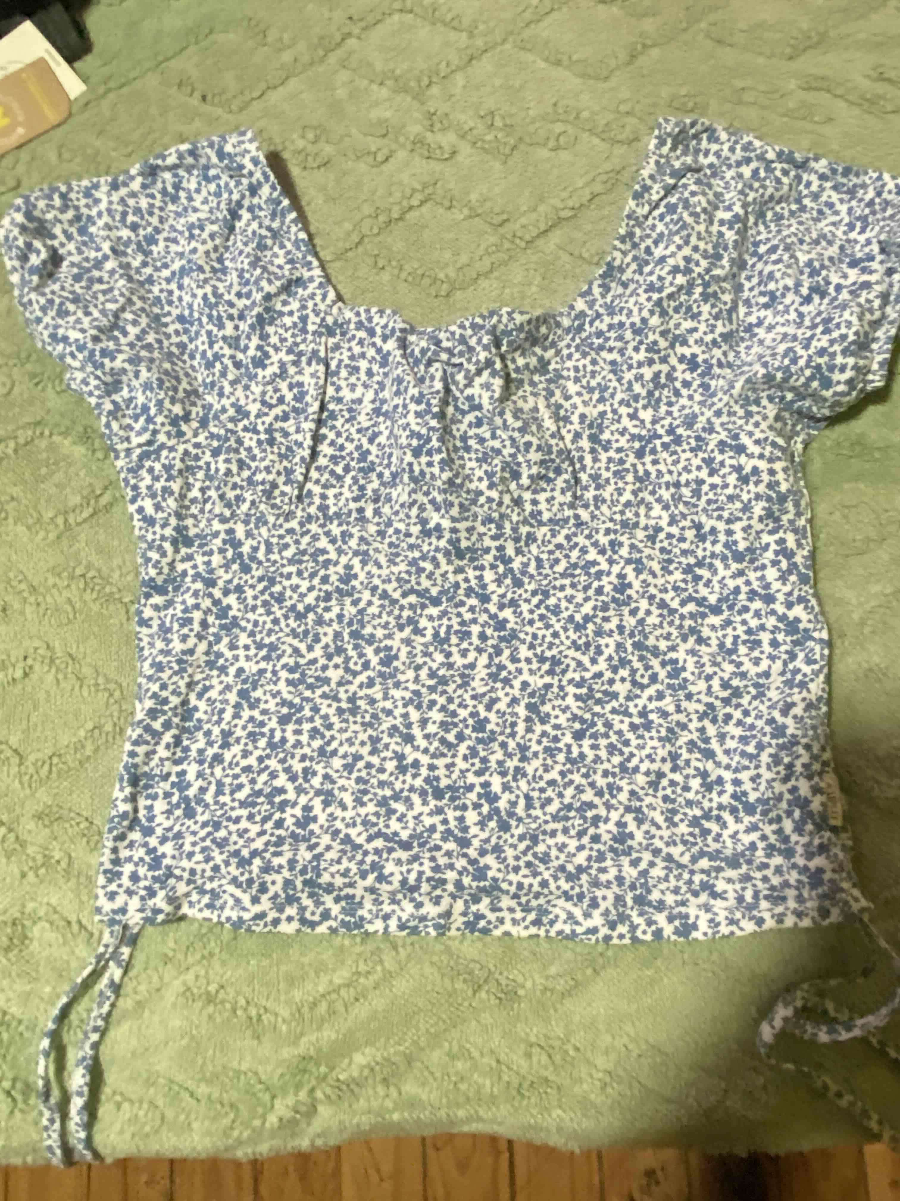 Polera beige con estampado - miniatura 4