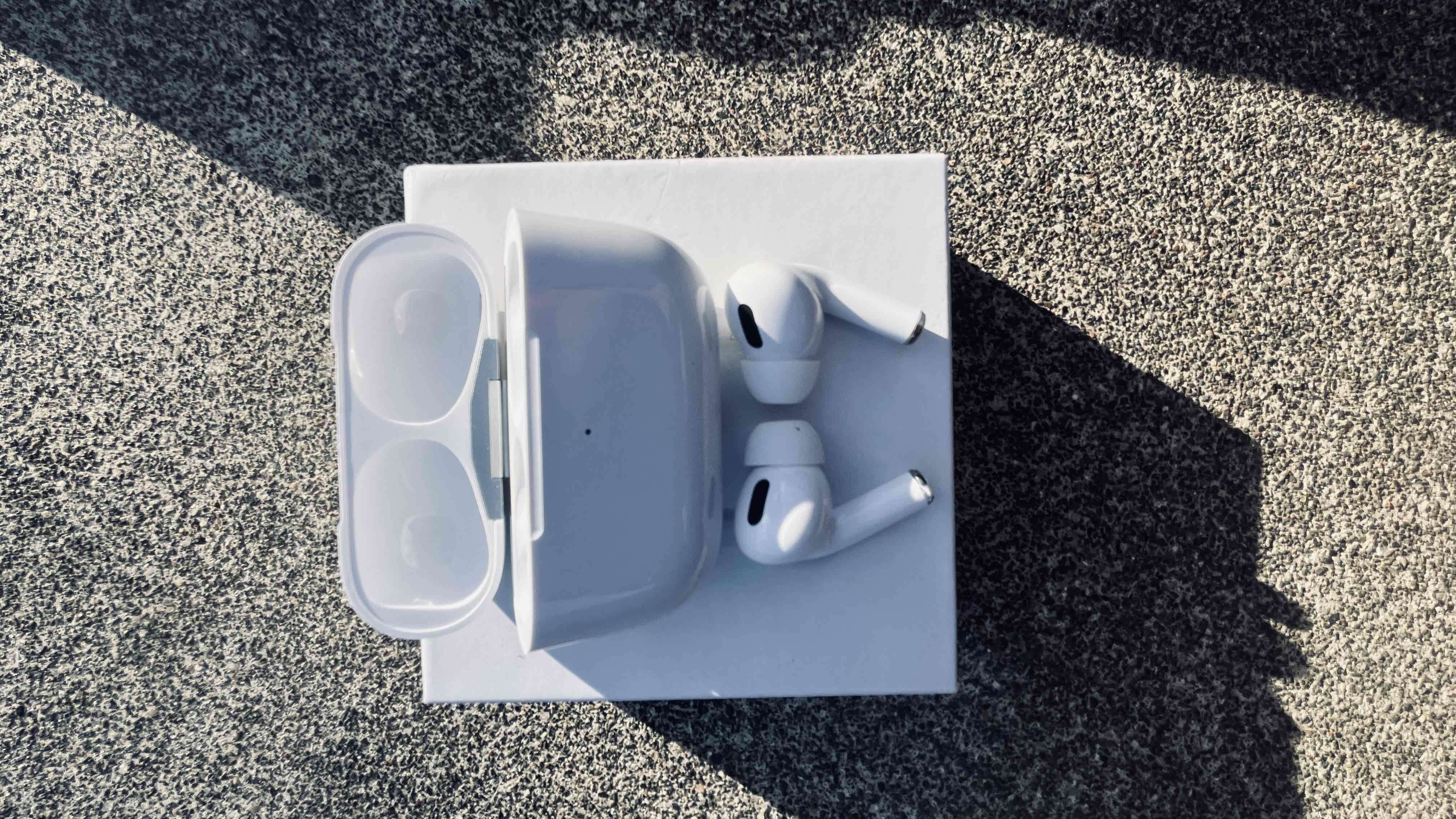 Estuche para audífonos blanco - miniatura 5