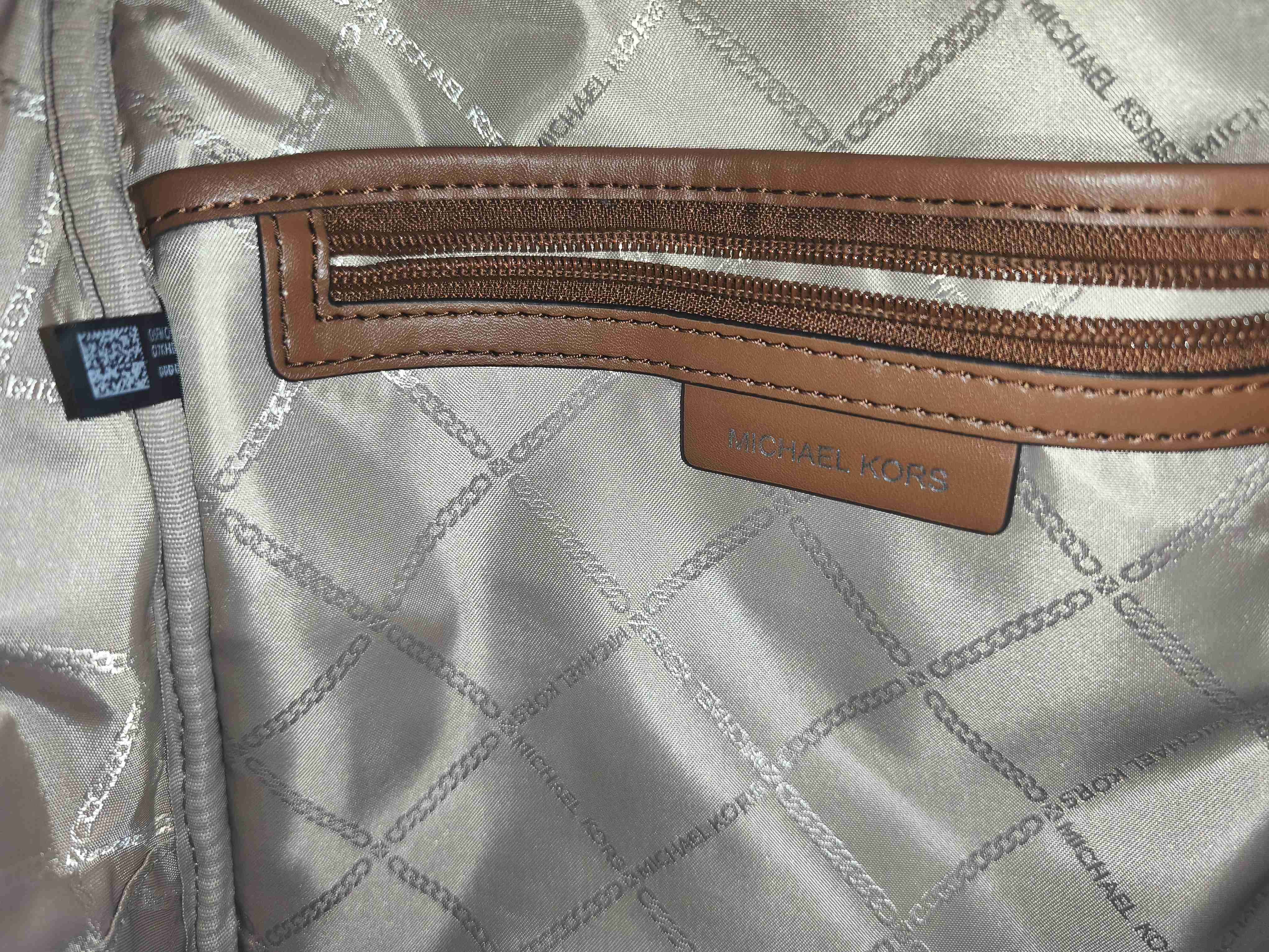 Mochila marrón con cadena MK - miniatura 3