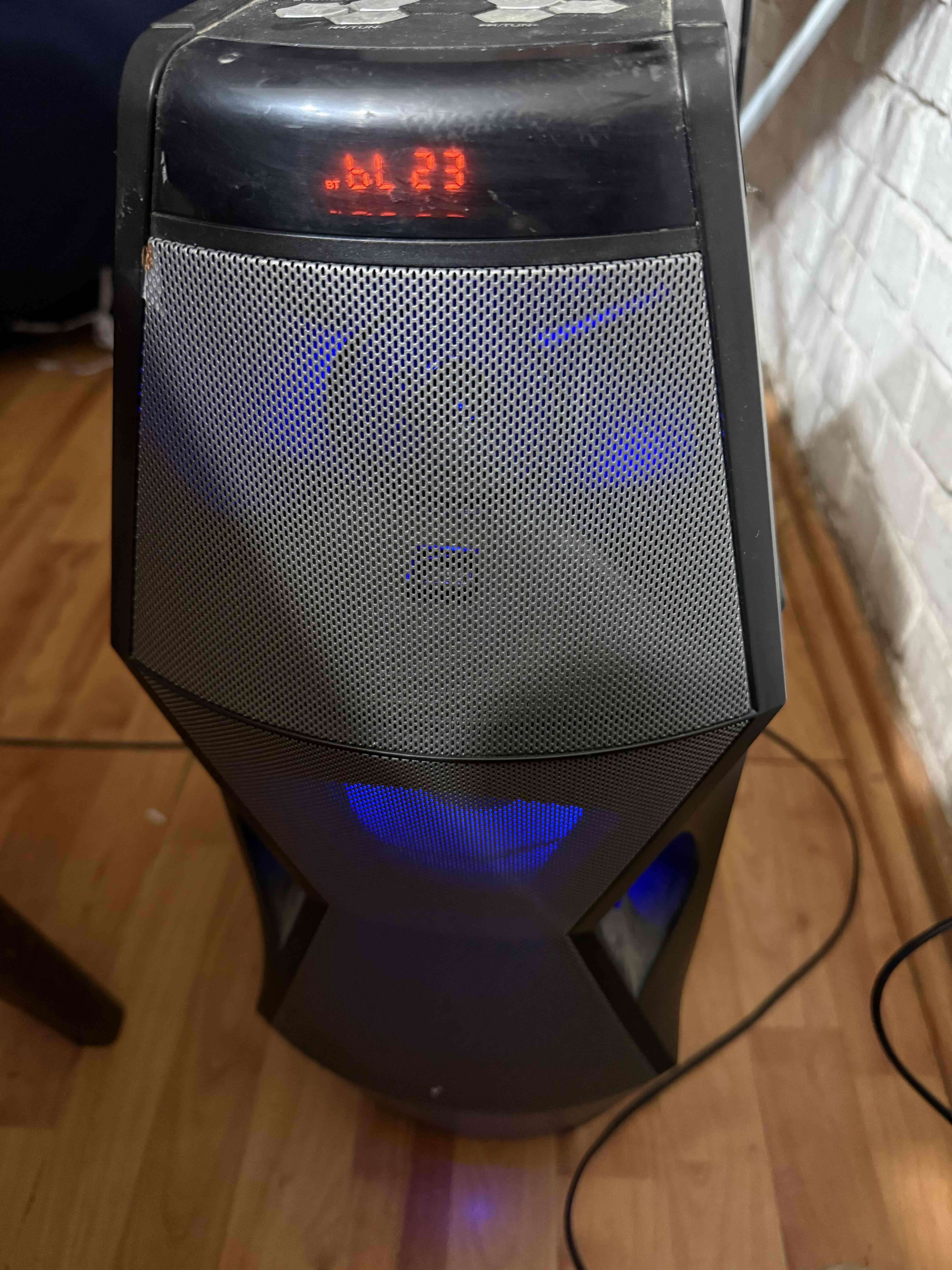 Parlante AIWA negro potente - miniatura 2