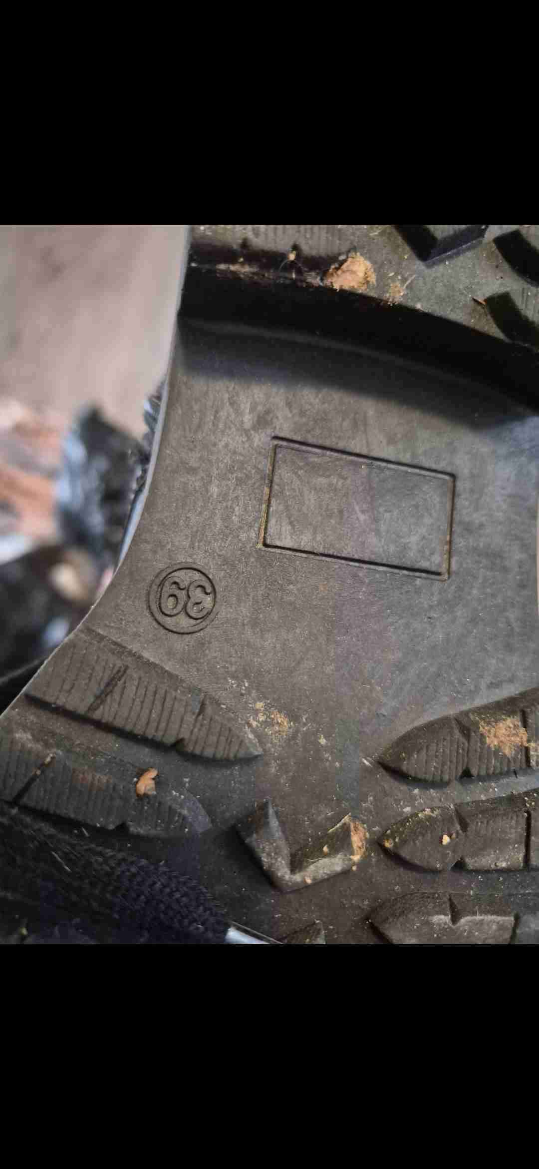 Botas negras con forro interior - miniatura 3