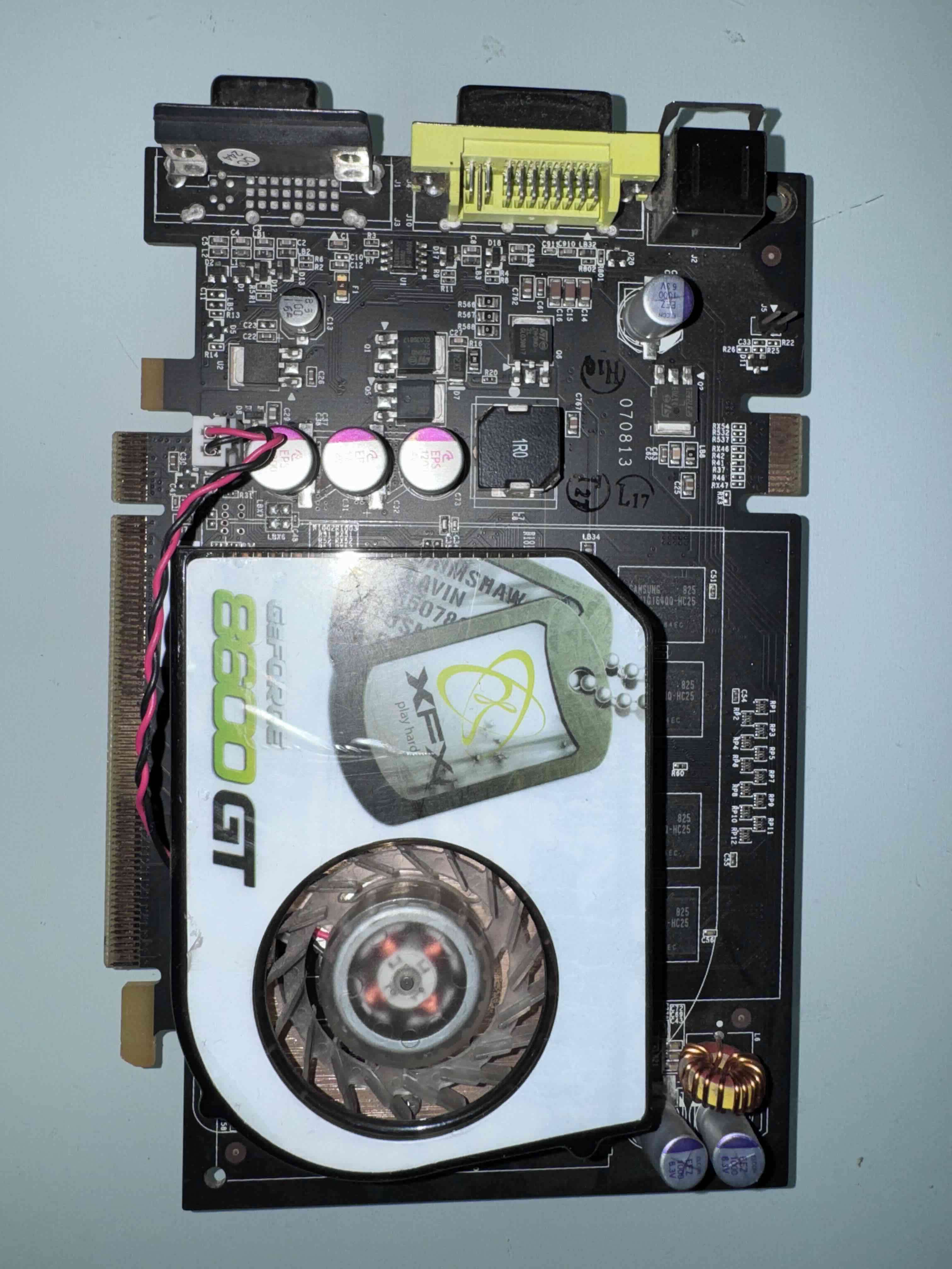 Tarjeta gráfica XFX 8600 GT - miniatura 4