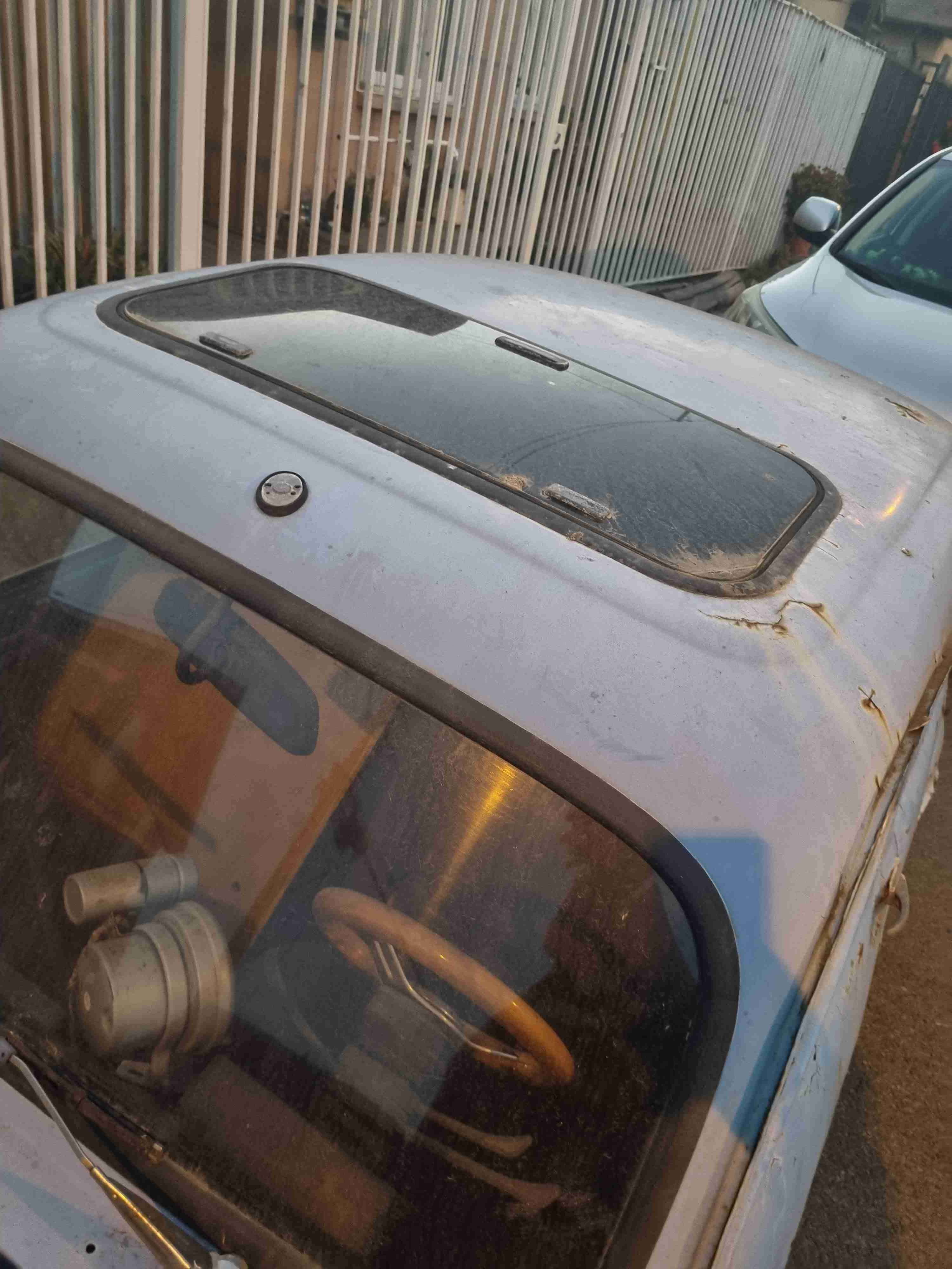 Zastava 750 año 1981 - miniatura 2