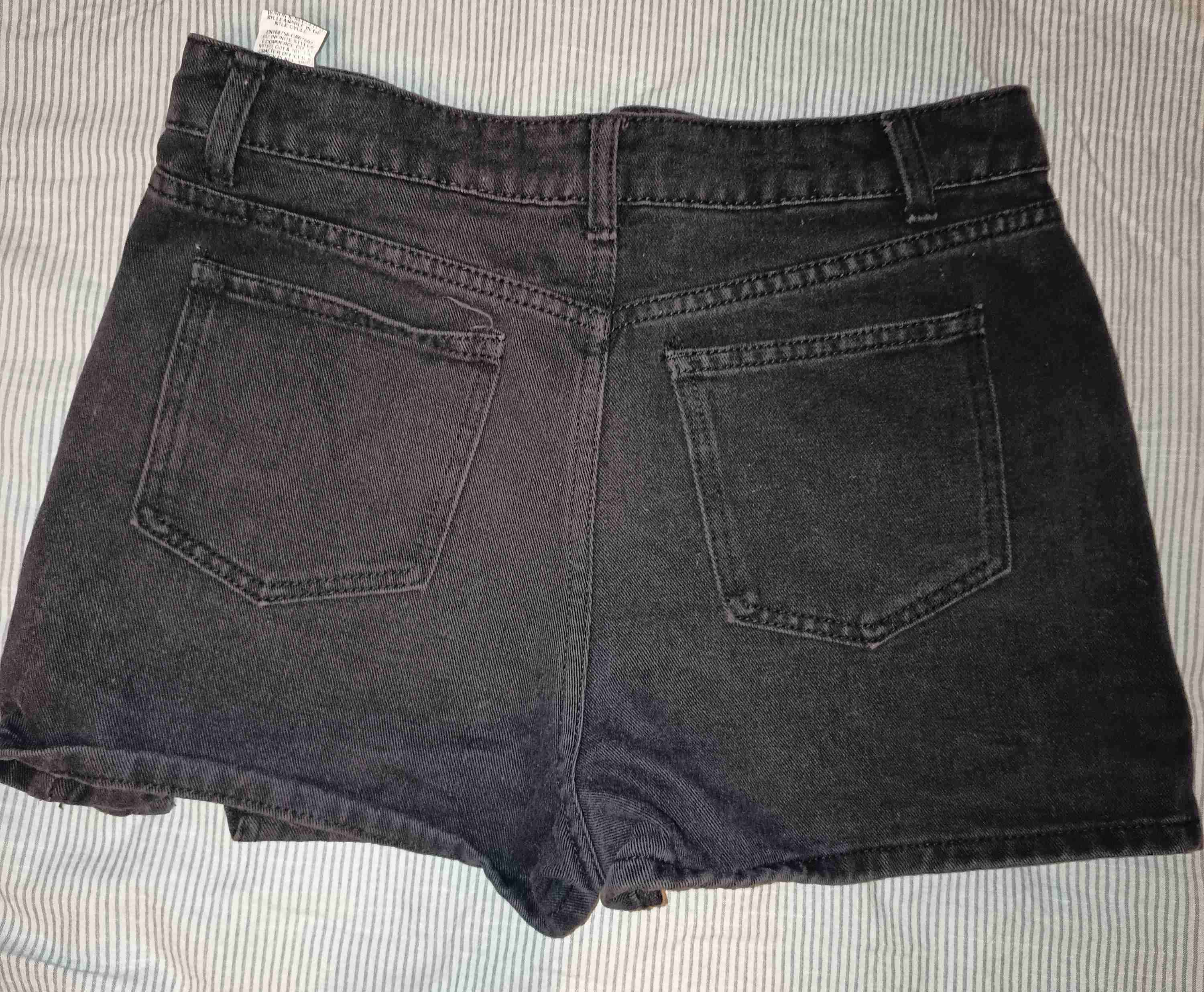 Mini falda negra de mezclilla - miniatura 2