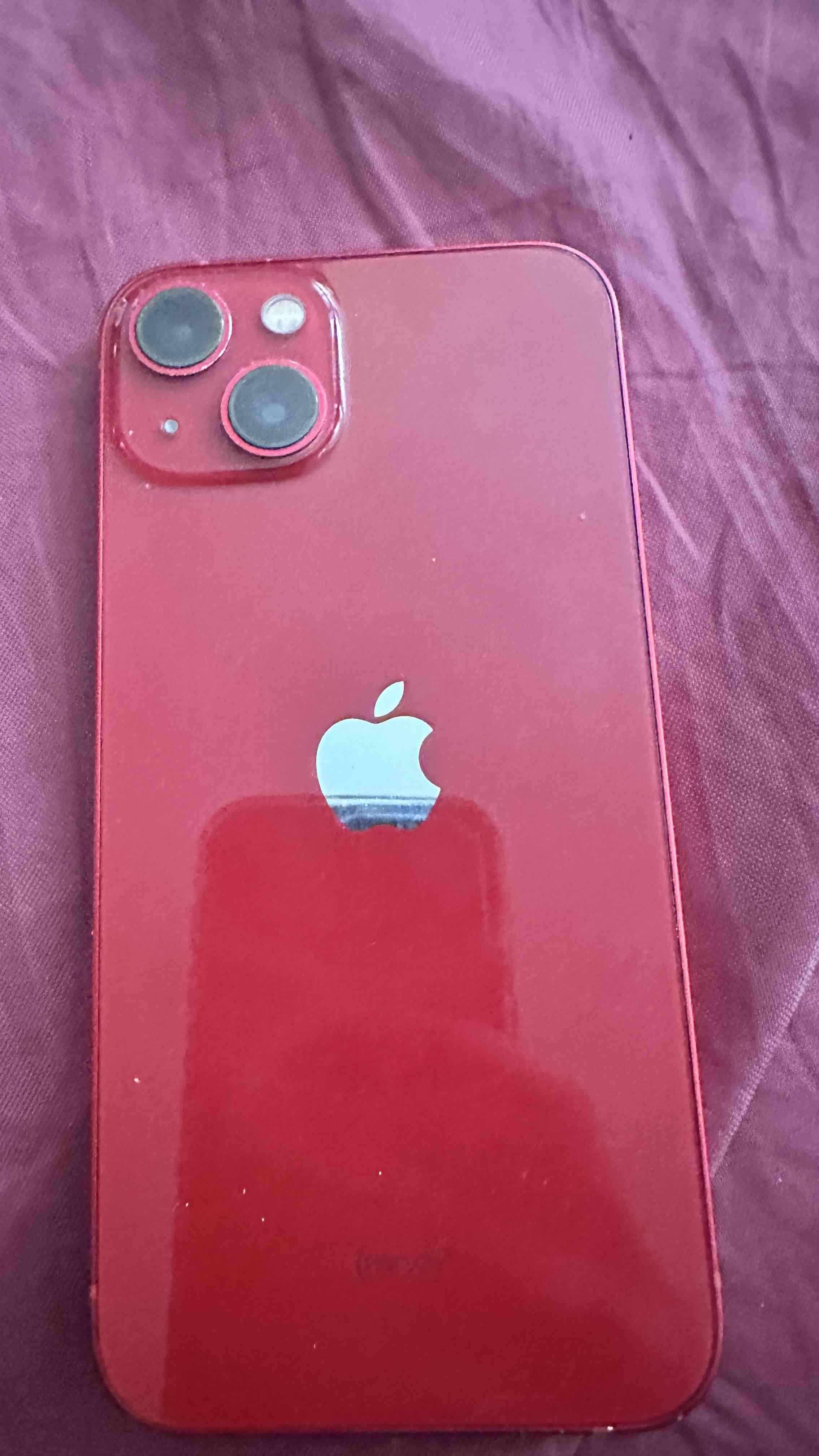 Iphone 13 con cargador y accesorios - miniatura 4