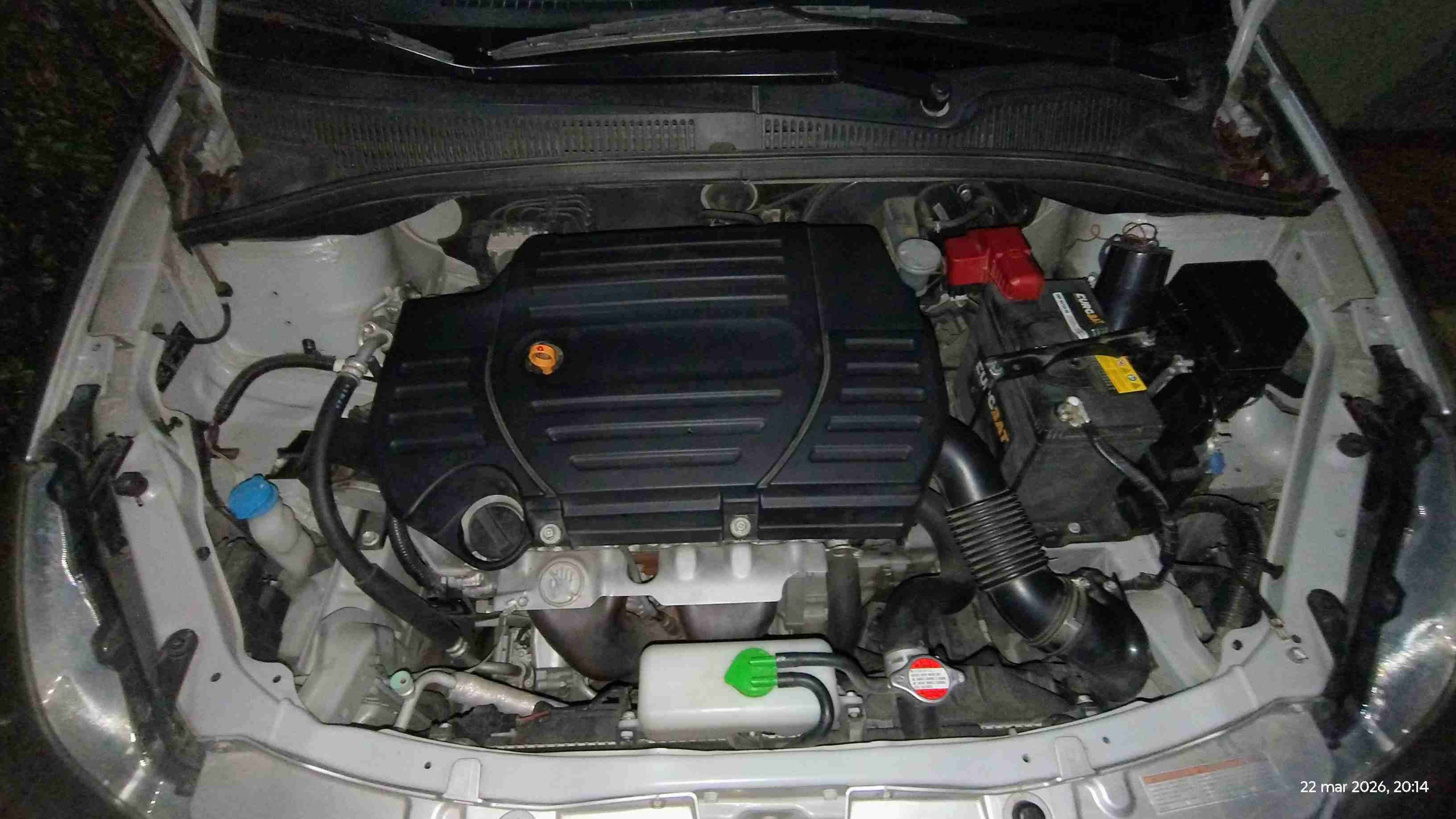 Auto Suzuki SX4 gris plata - miniatura 5