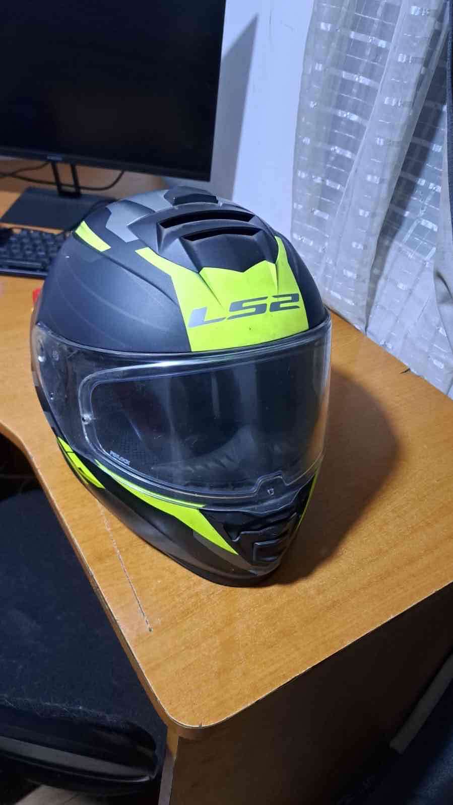 Casco de moto - miniatura 2