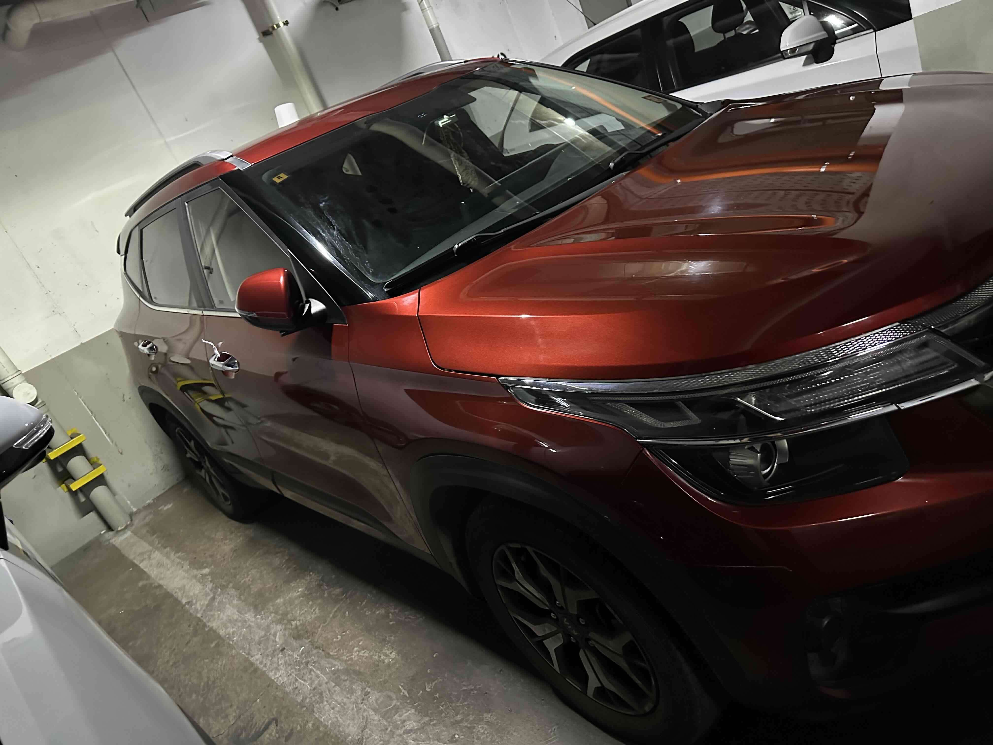 Kia Celtos SUV rojo en buen estado - miniatura 2