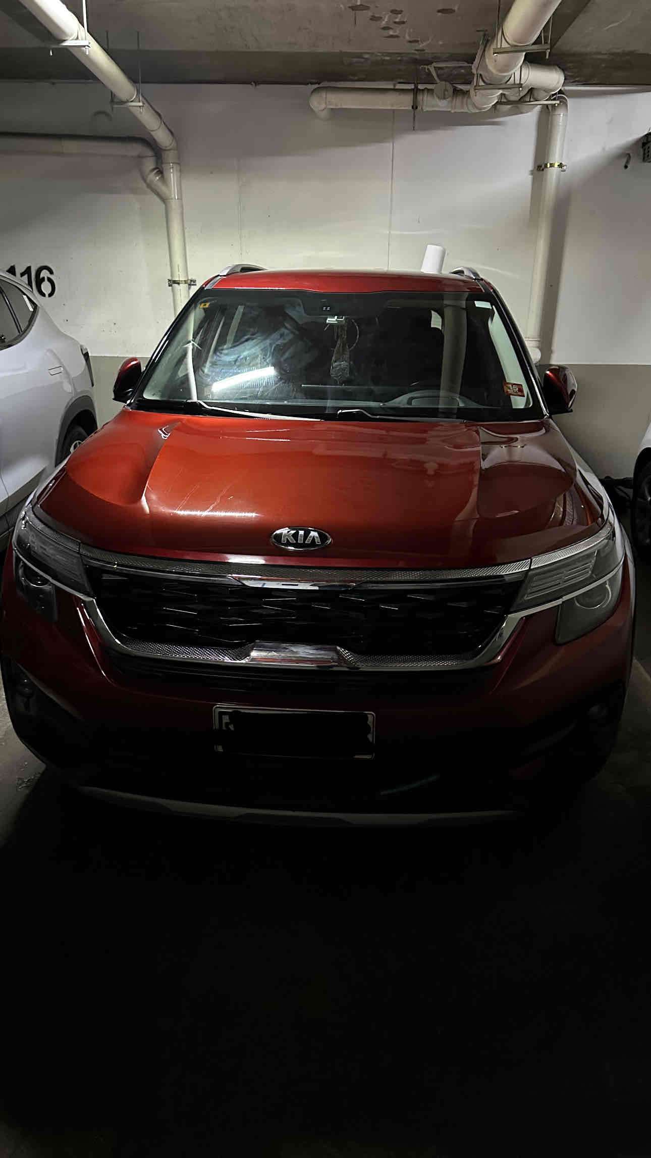 Kia Celtos SUV rojo en buen estado - miniatura 3