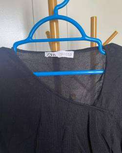 Top tejido Zara cuello asimétrico - miniatura 2