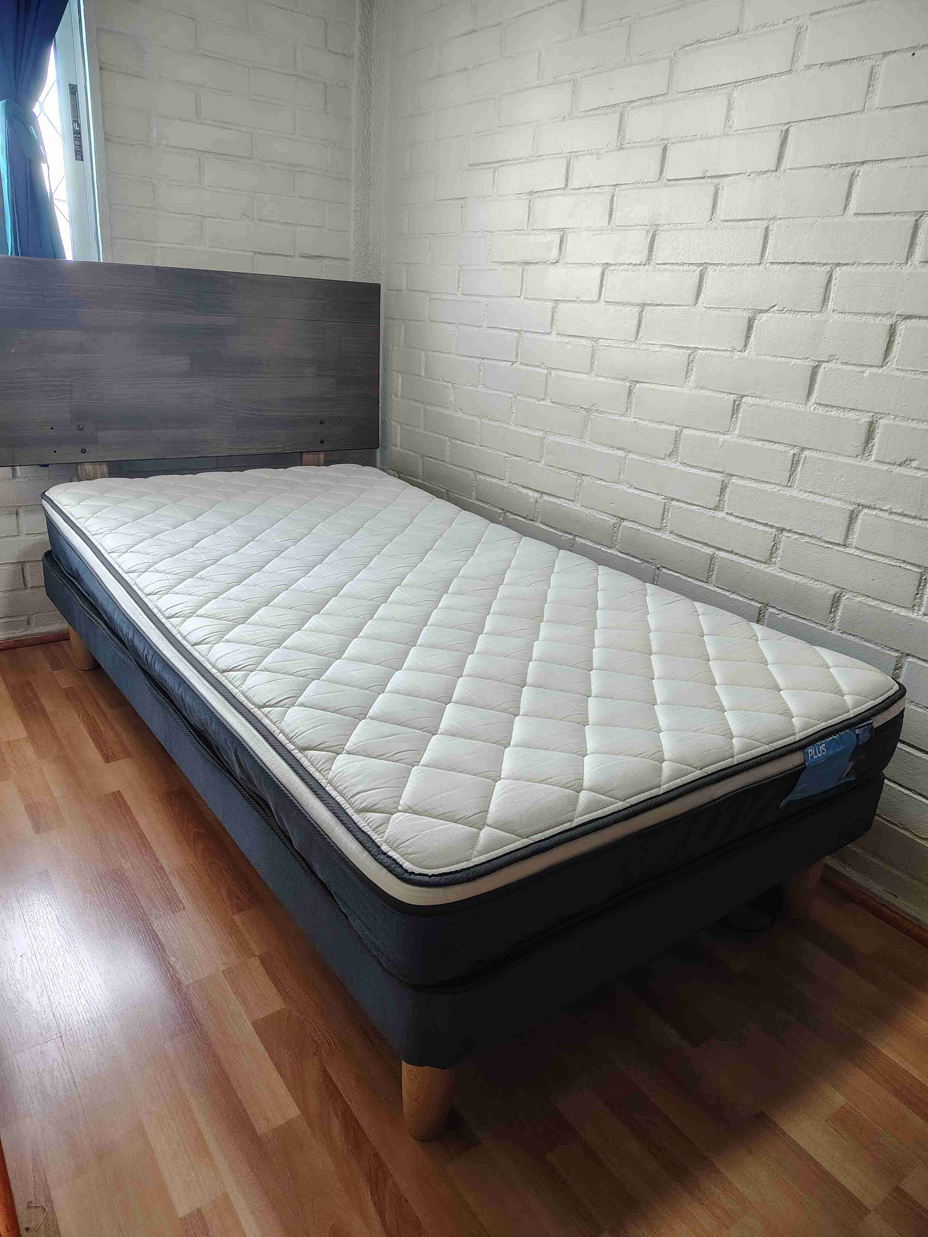 Cama CIC 1.5 plazas con respaldo - miniatura 1