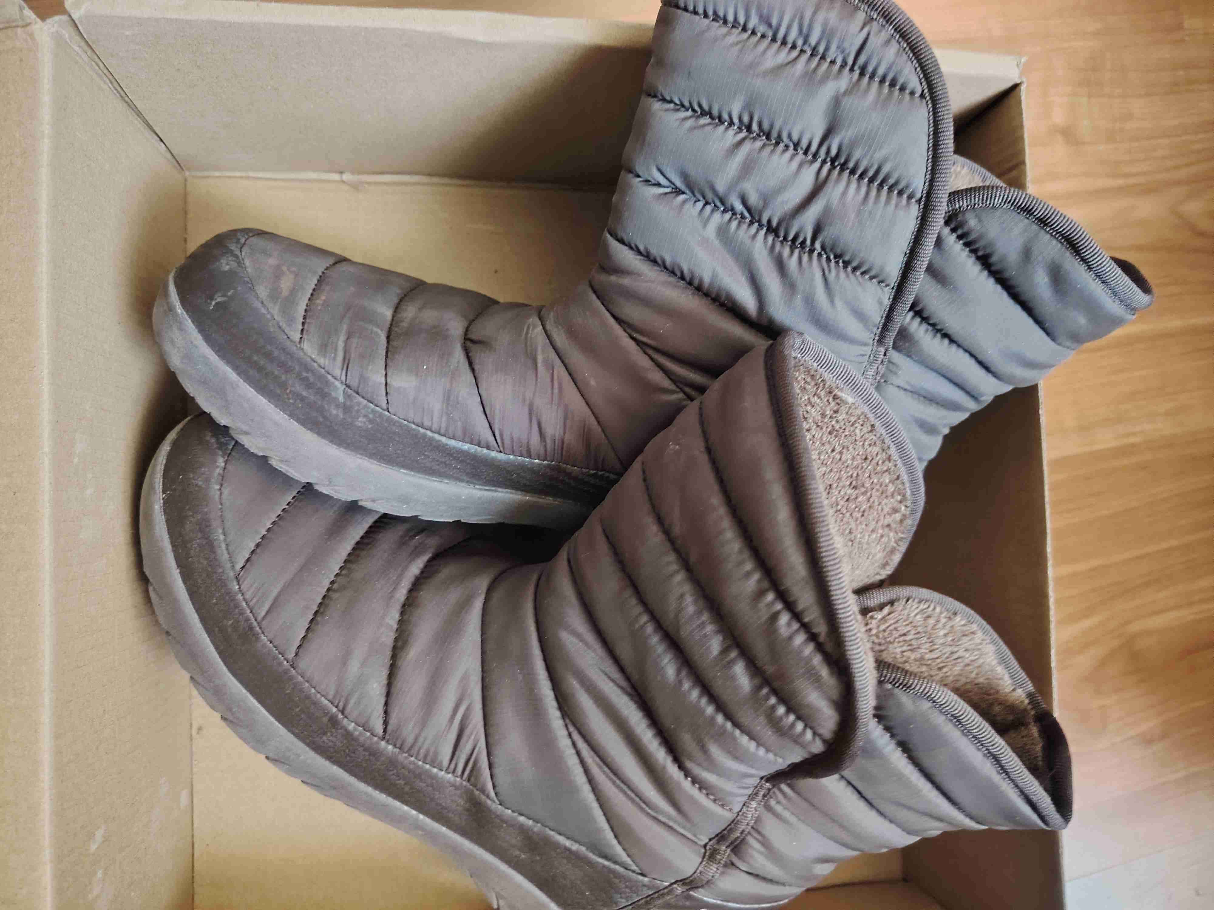 Botas acolchadas grises - miniatura 2