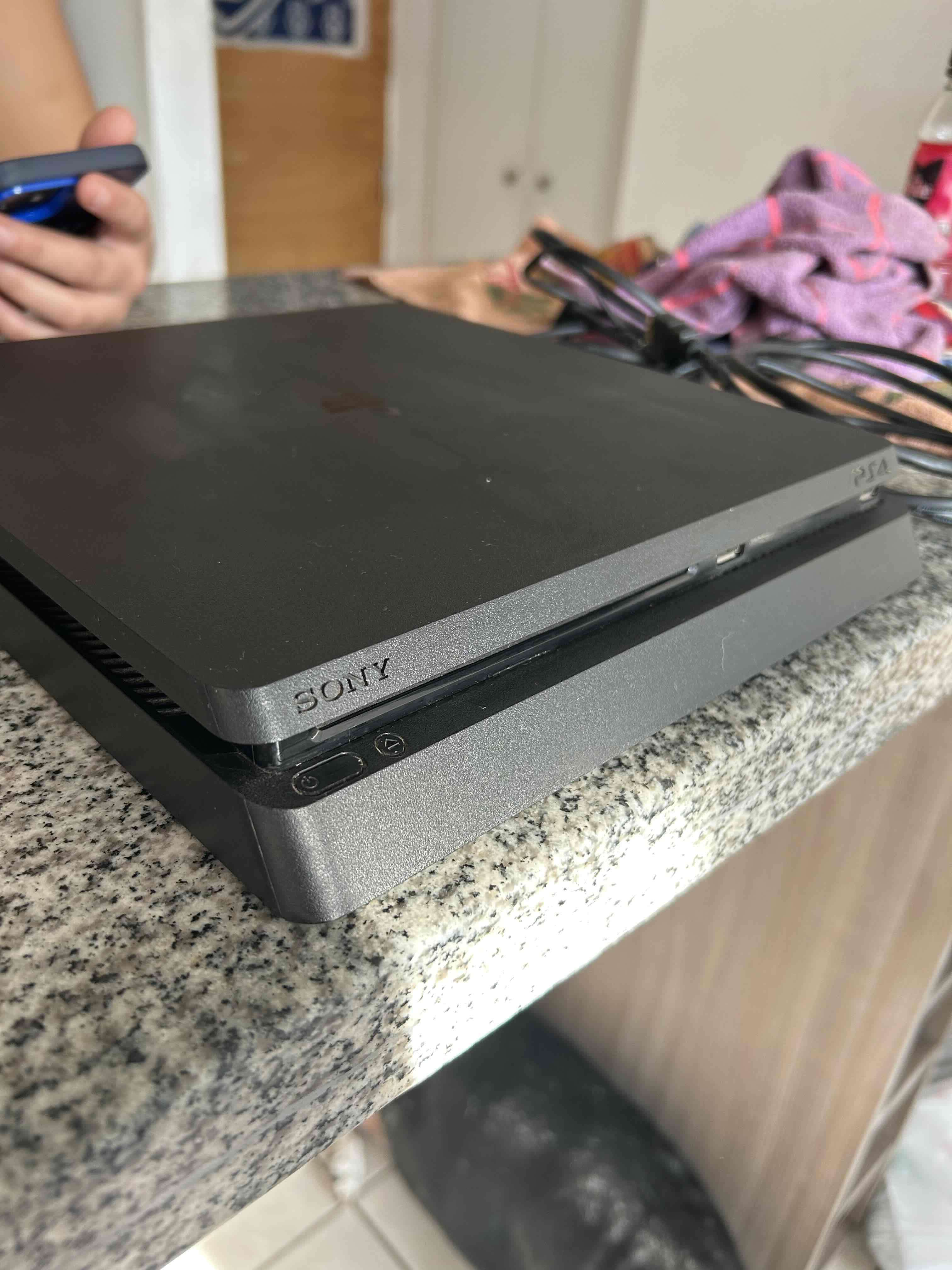 Consola PS4 con juegos - miniatura 2