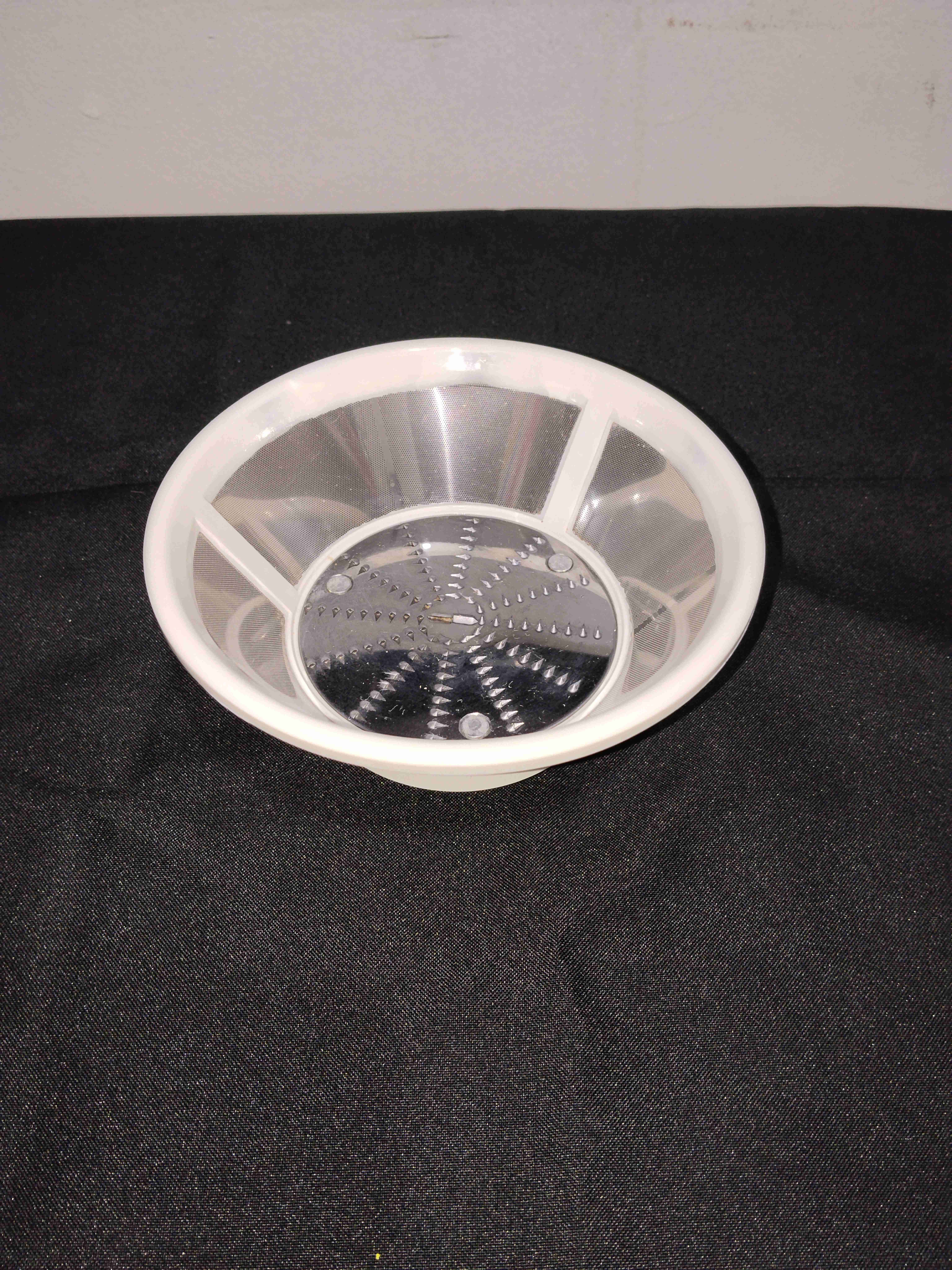 Extractor de jugo blanco compacto - miniatura 4